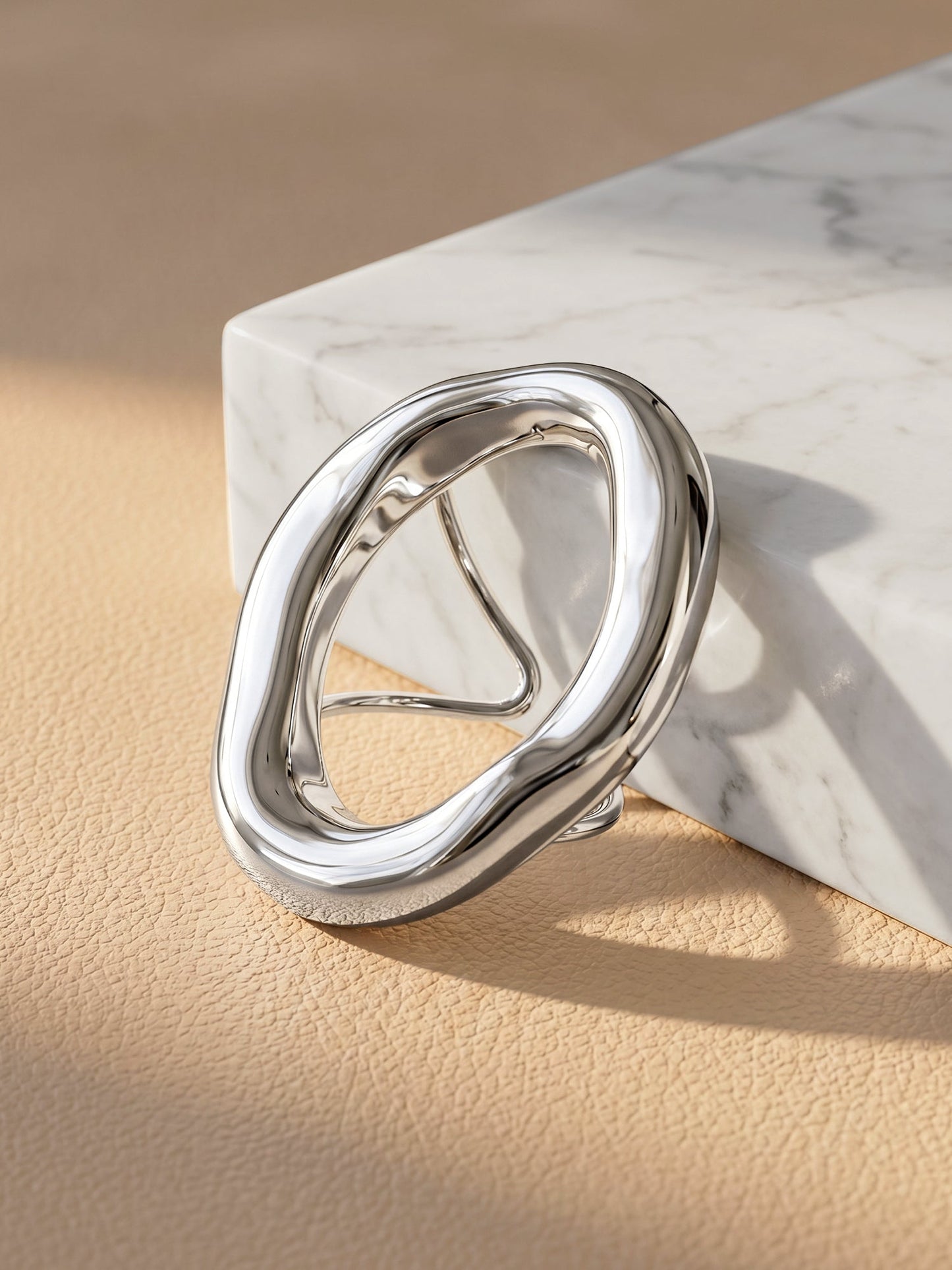 OnnMe by GIVA Twisted Orbit Loop Stainless Steel Ring (Size 7)