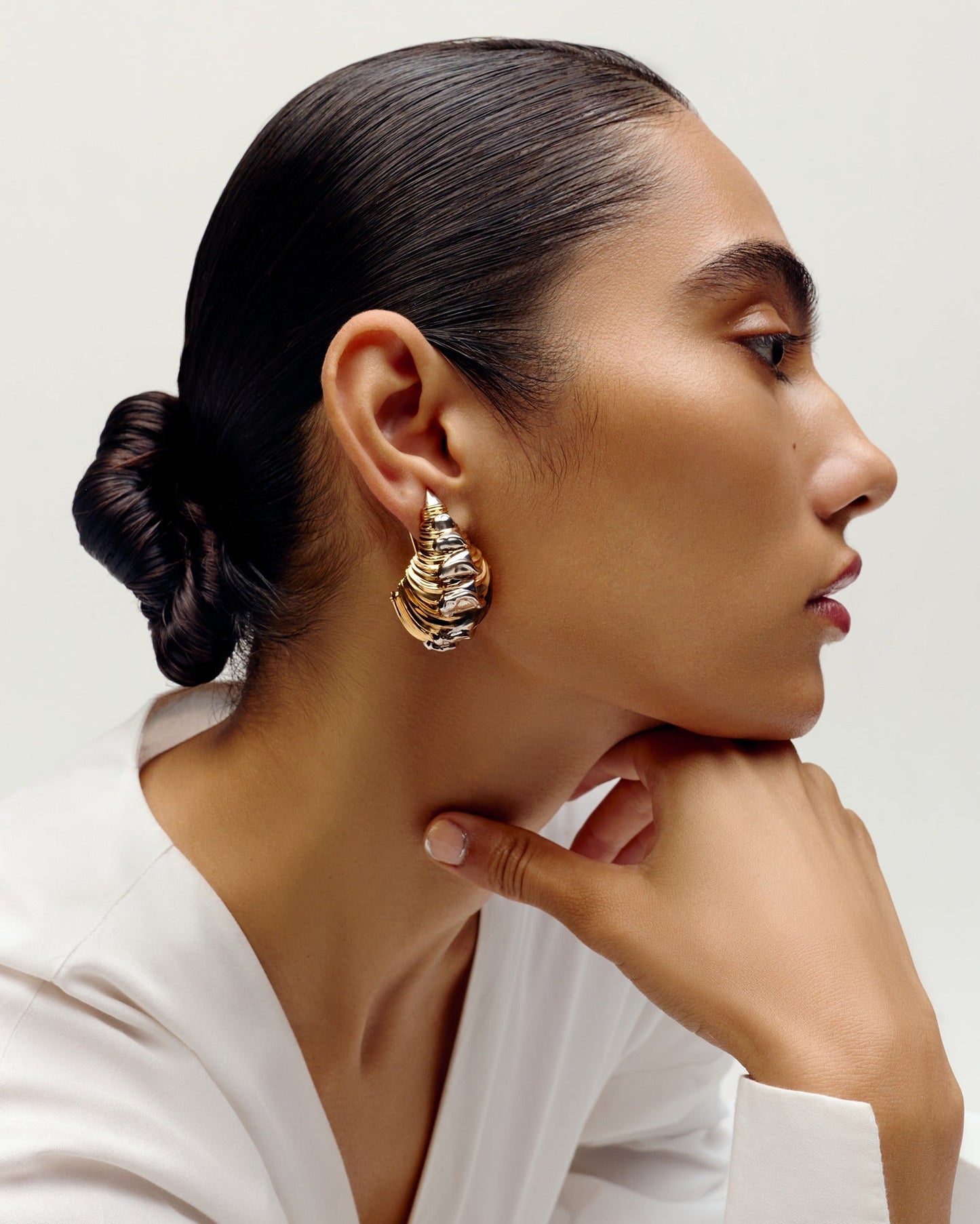 Koko Conch Shell Earrings
