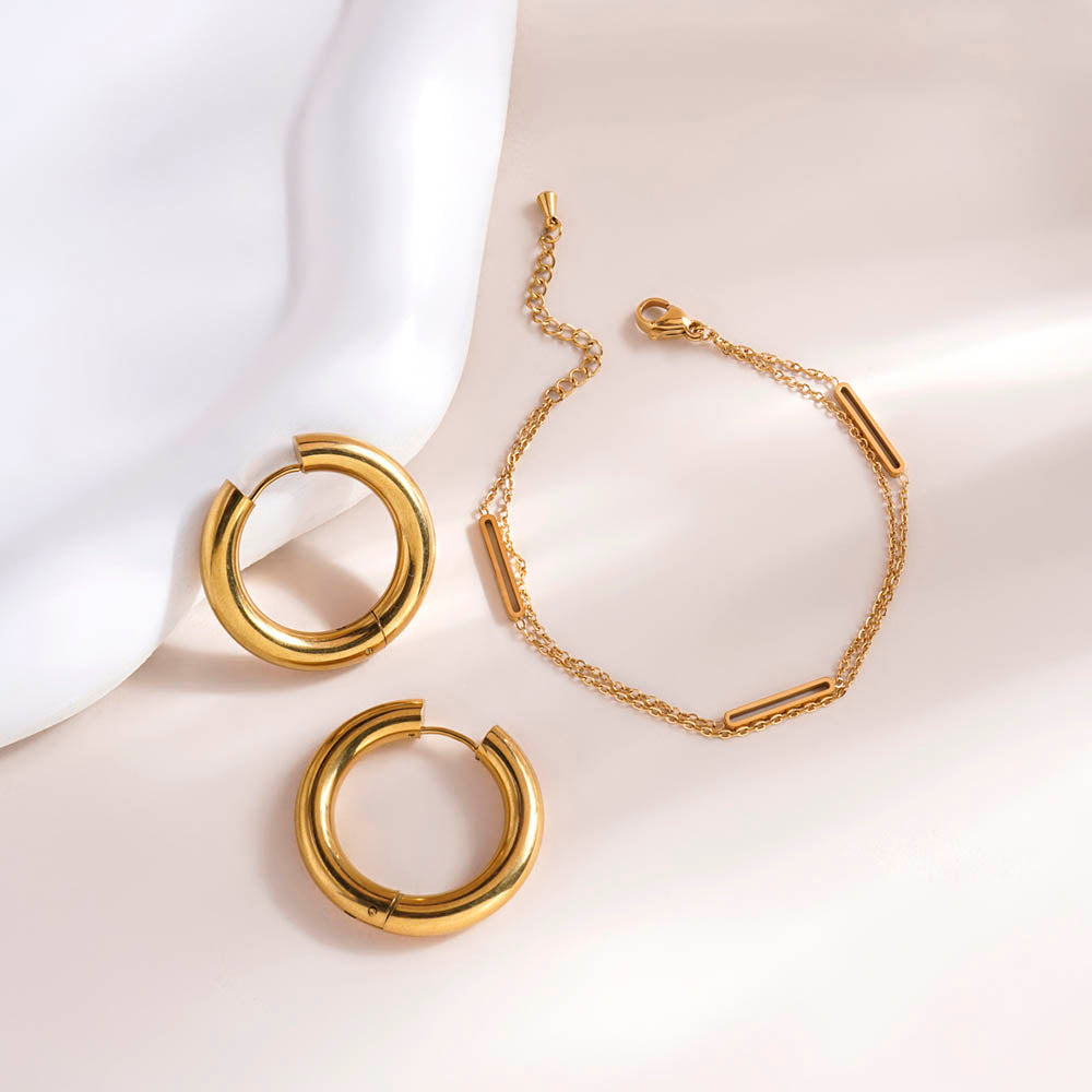 Sleek Bar Charm Set
