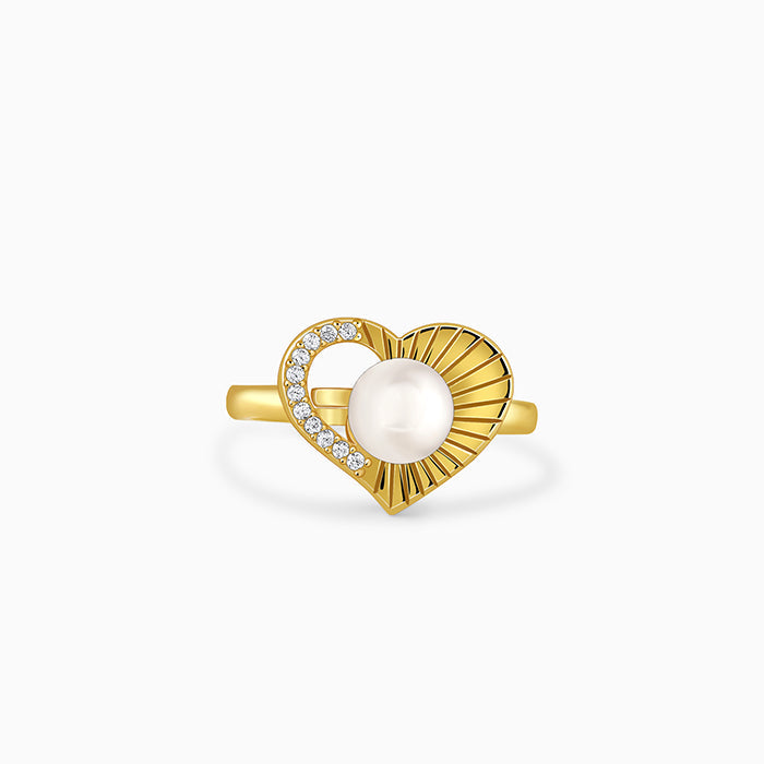 Kriti Sanon Golden Pearl Pulse Heart Ring