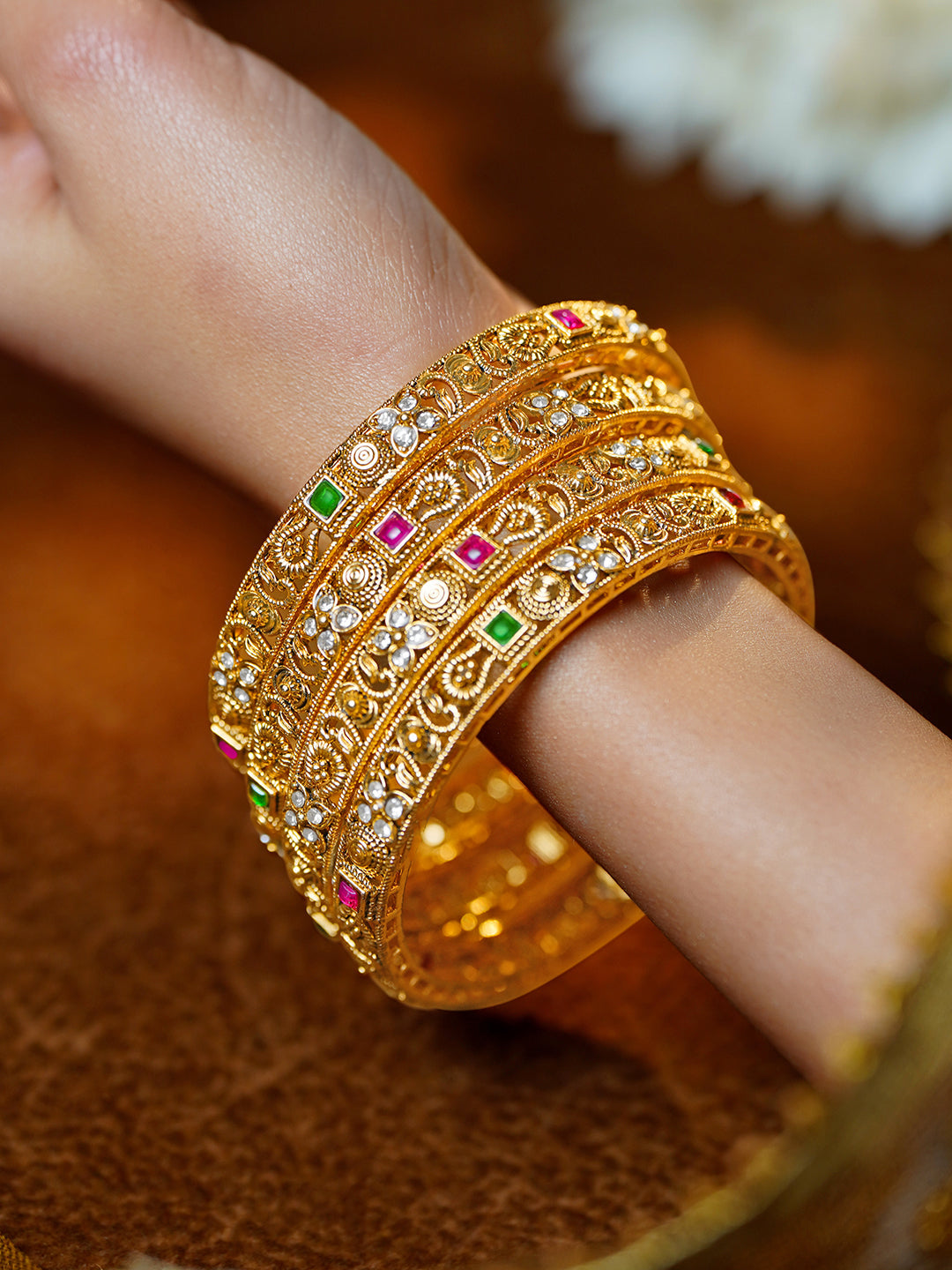 Regal Detailing Gold Statement Bangles
