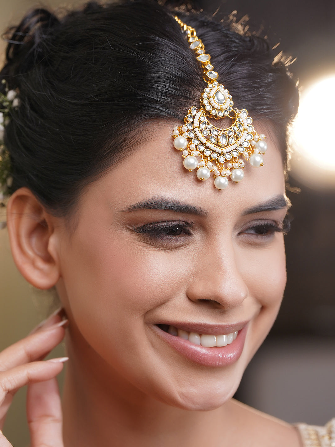 White Kundan Pearl Drop Maangtikka