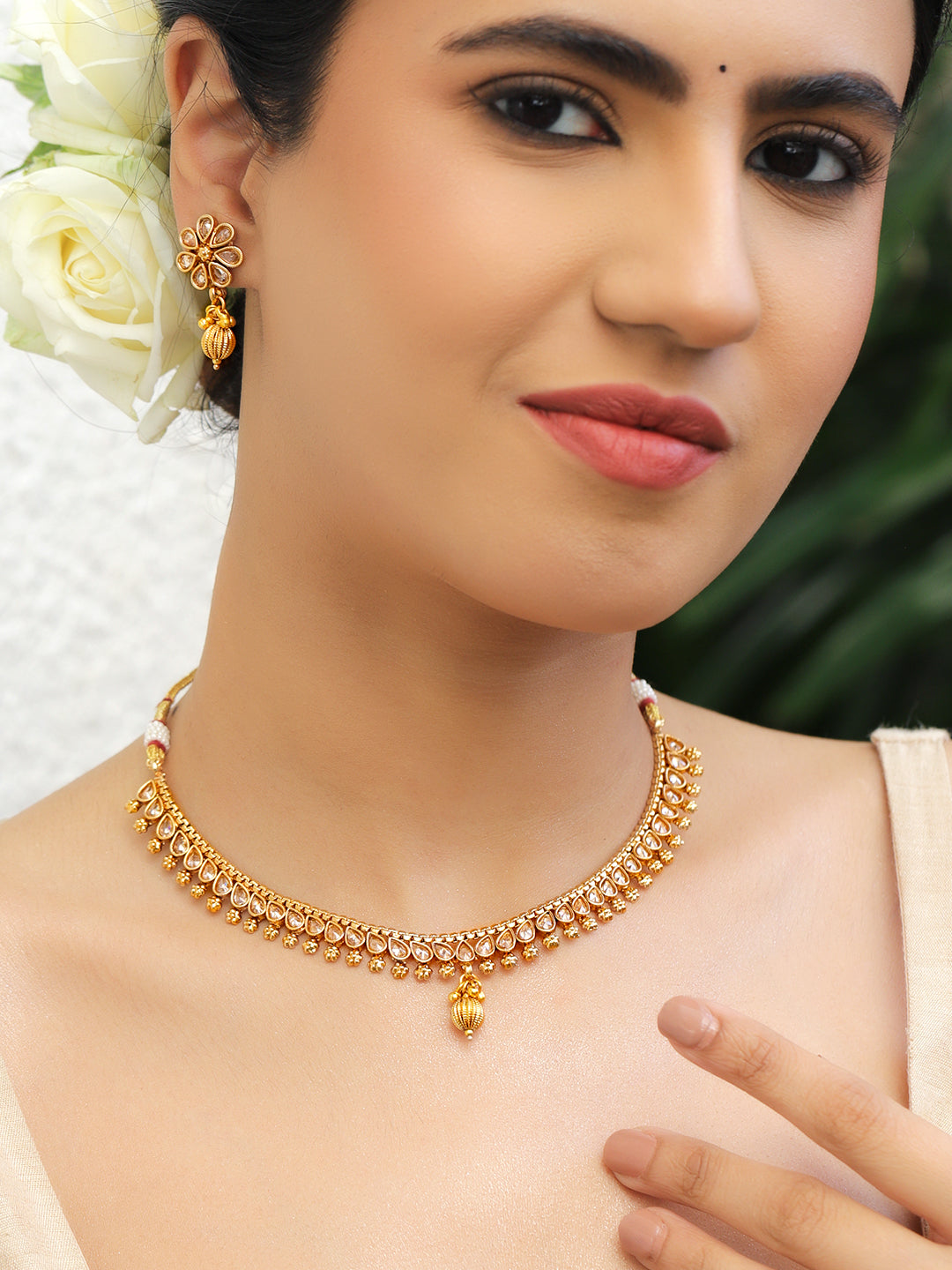 Traditional Kundan Necklace Set