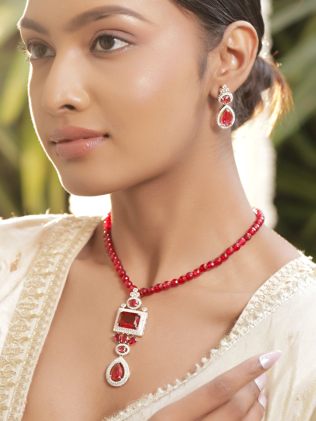 Temple Serenity Emerald Necklace Set