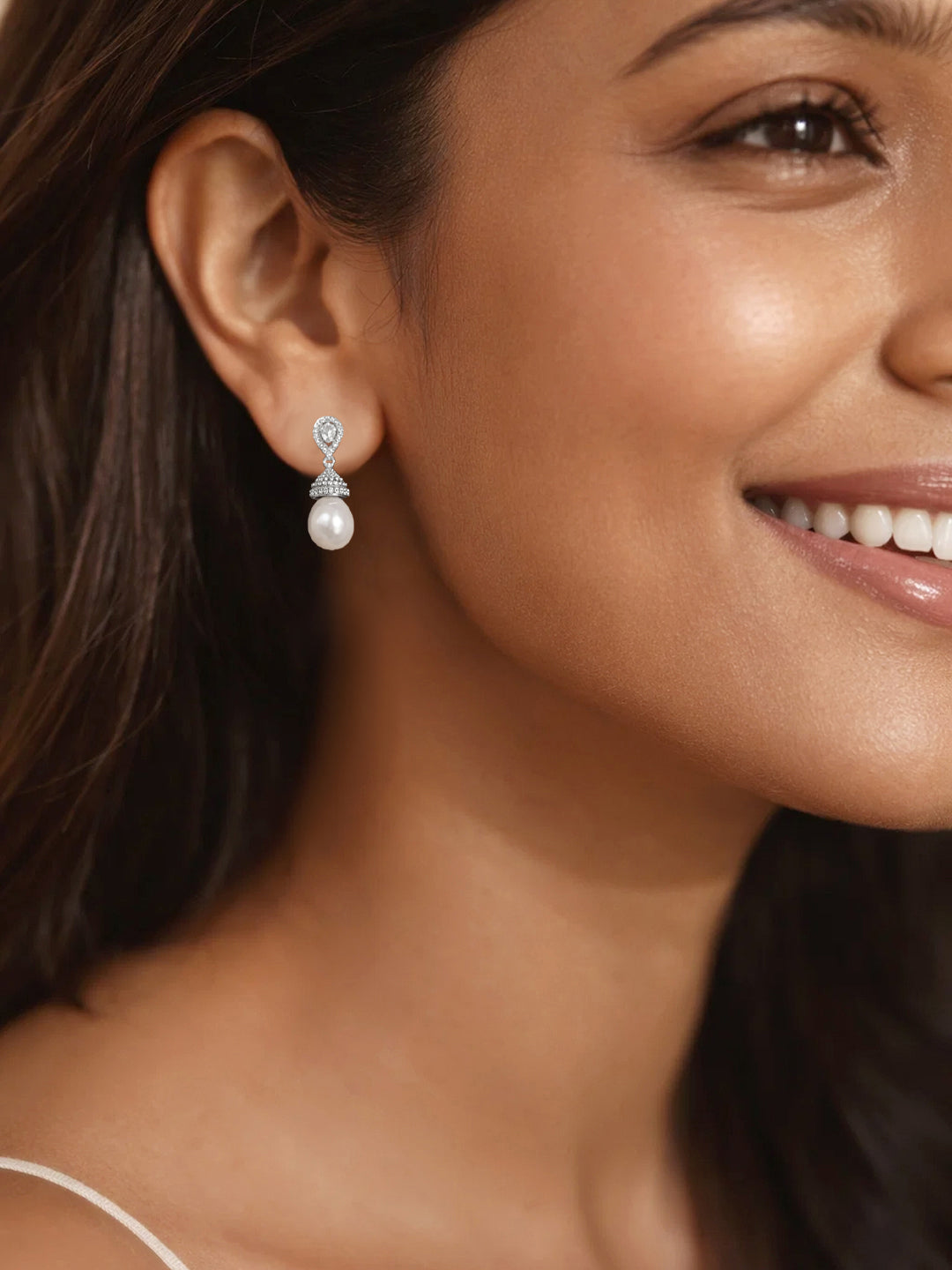 925 Fine Silver Pearl Glow Drop Earrings