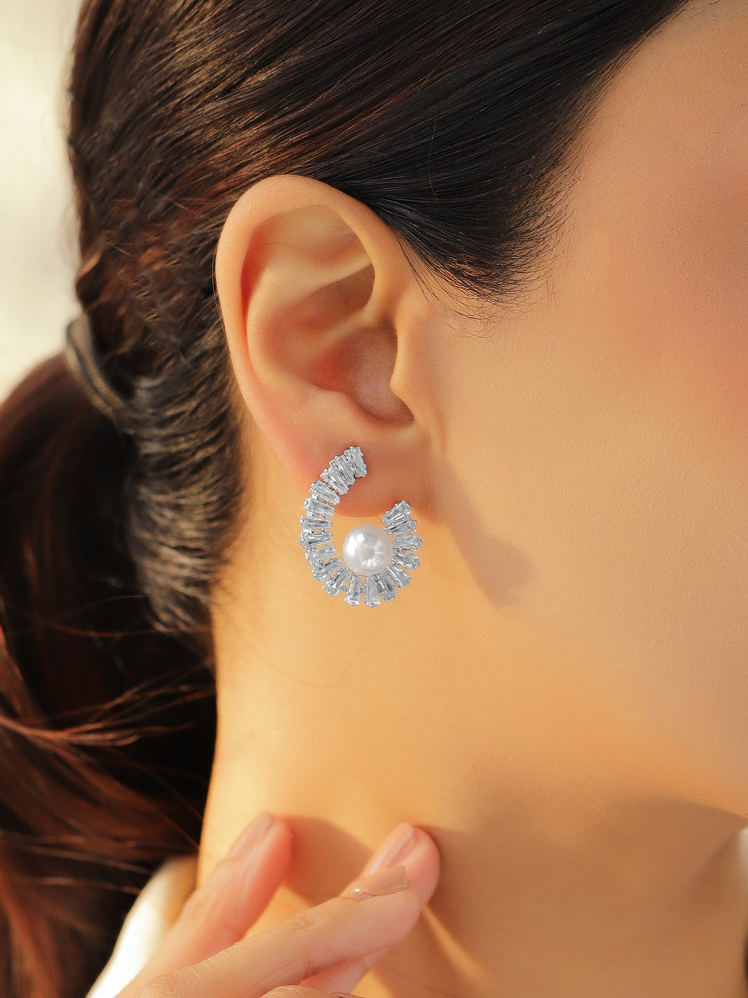C-shaped Crystal Pearl Stud Earrings