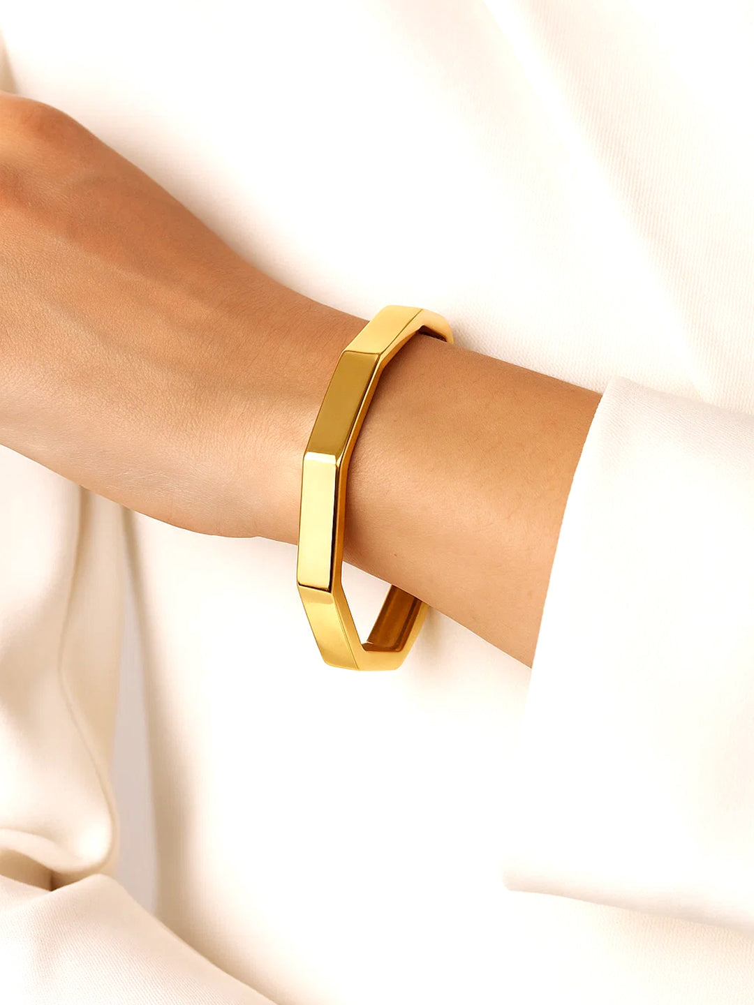 Golden Geometric Design Bracelet