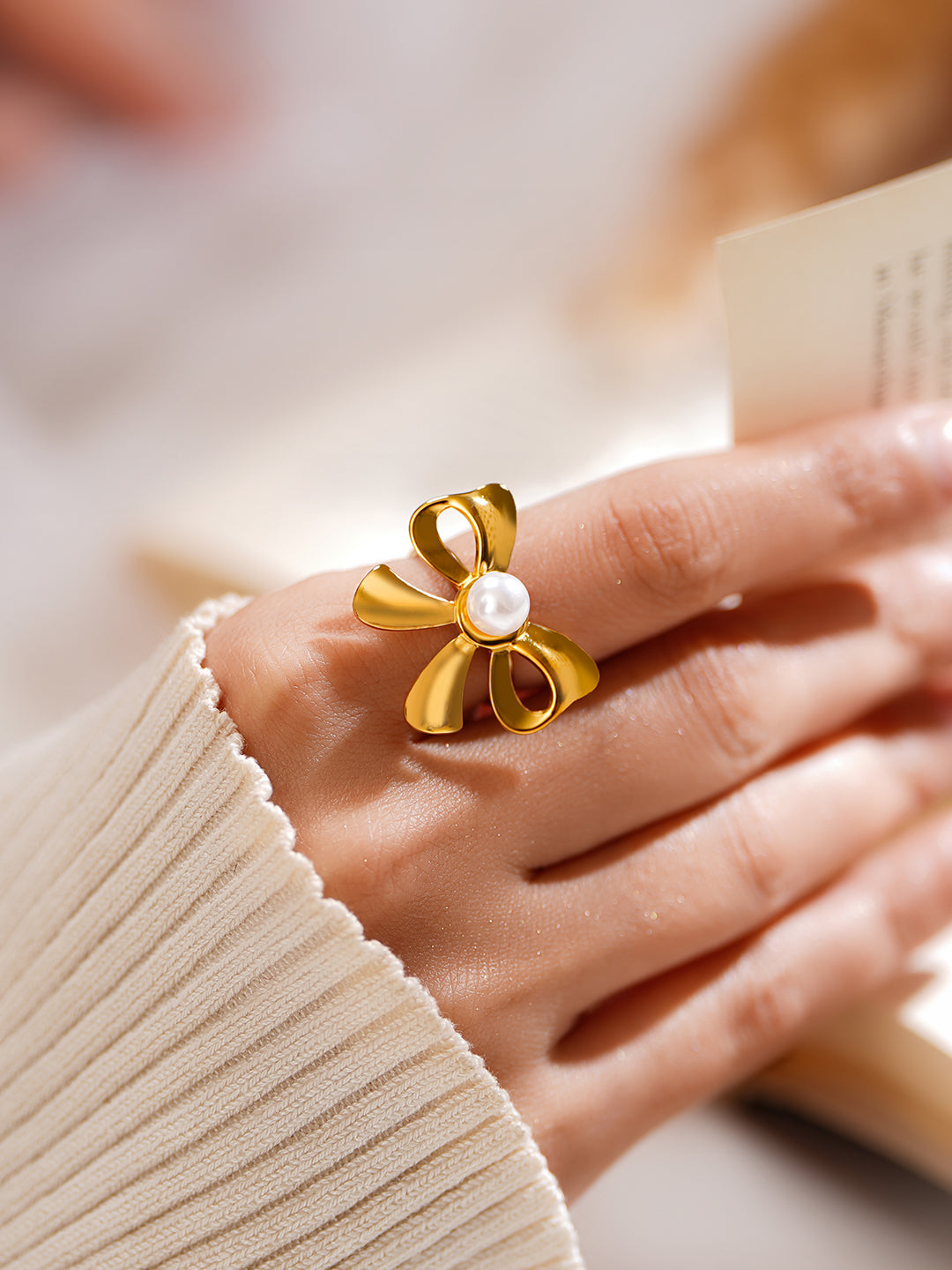 Demifine 18K Gold Plated Stainless steel Pearl Bow Statement Ring