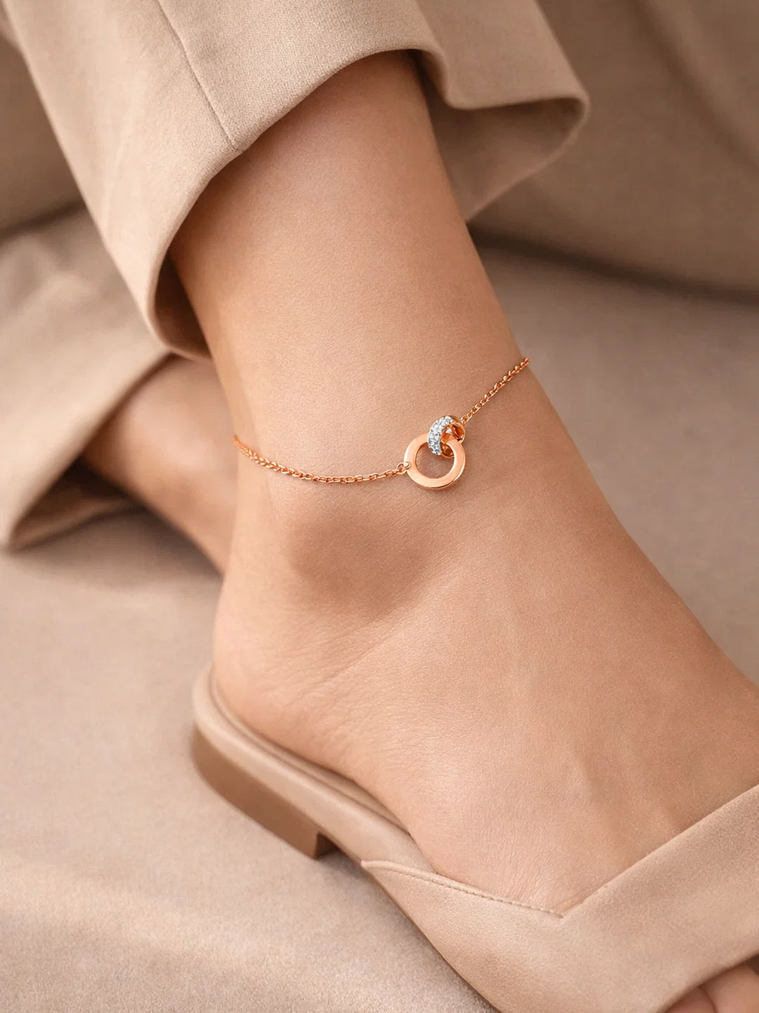 Demifine 18K Gold Plated Stainless steel Interlocked Charm Anklet