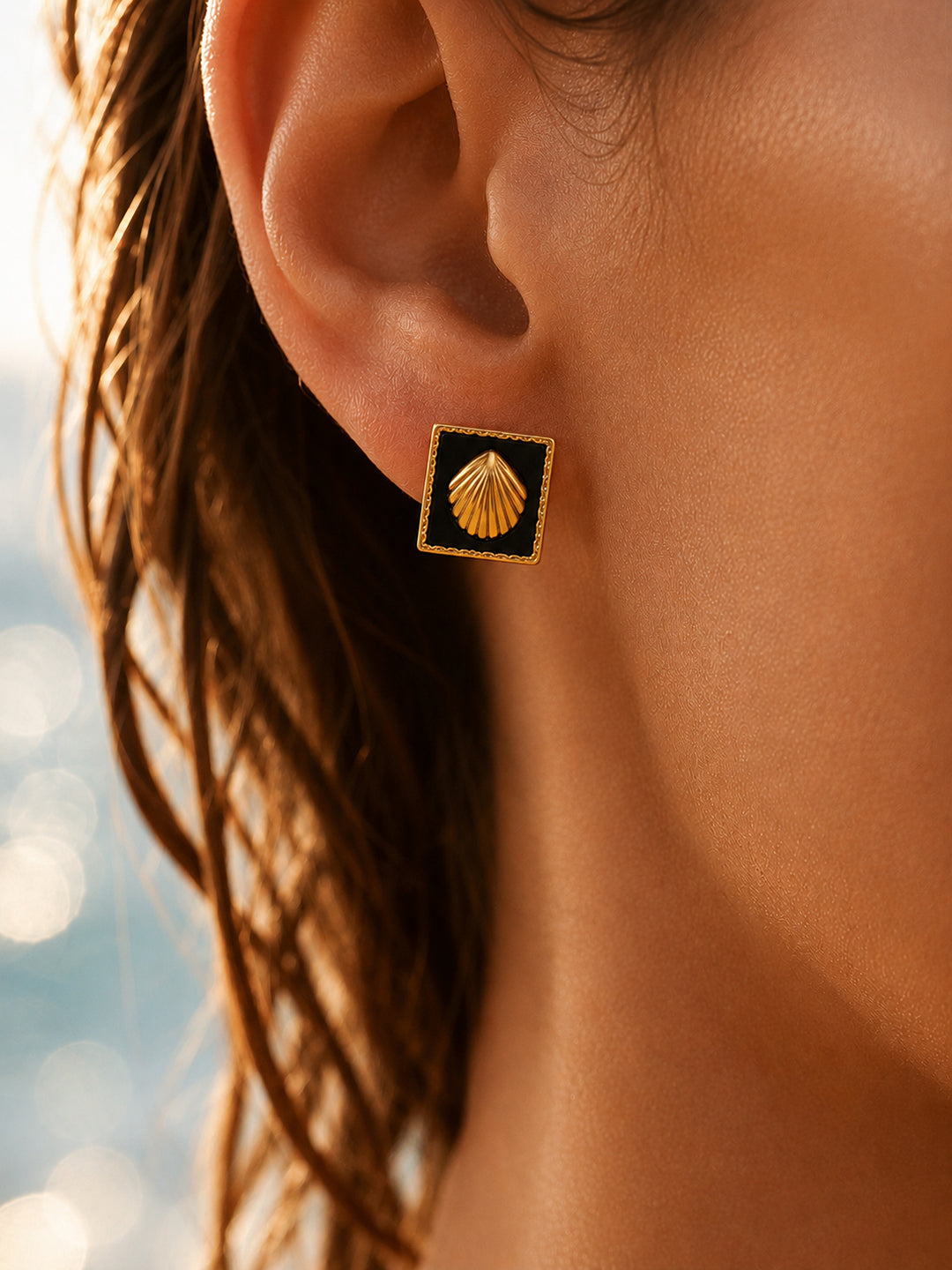 Demifine 18K Gold Plated Stainless steel Geometric Shell Stud Earrings