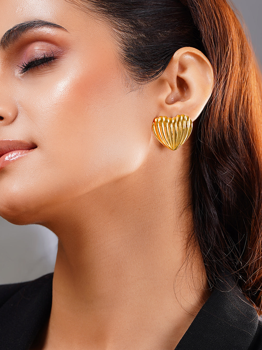 Demifine 18K Gold Plated Stainless steel Heart Shell Stud Earrings