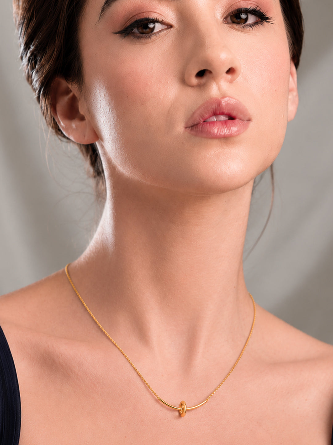 Demifine 18K Gold Plated Stainless Steel Minimal Knot Bar Necklace