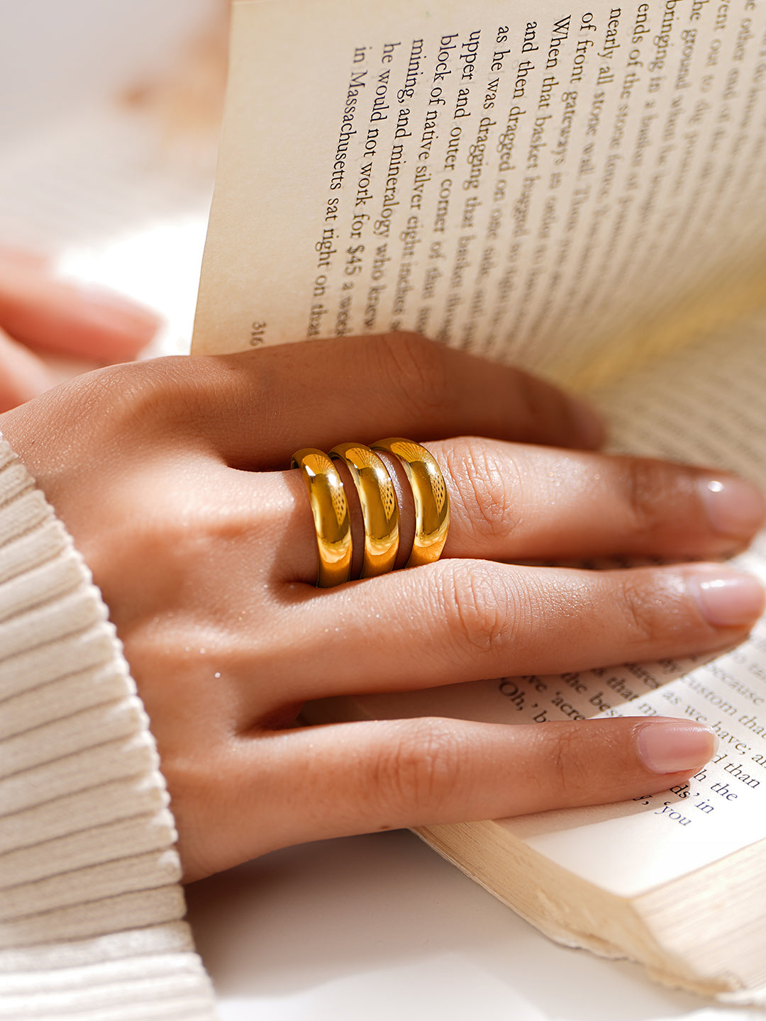 Demifine 18K Gold Plated Stainless steel Power Glow Statement Ring