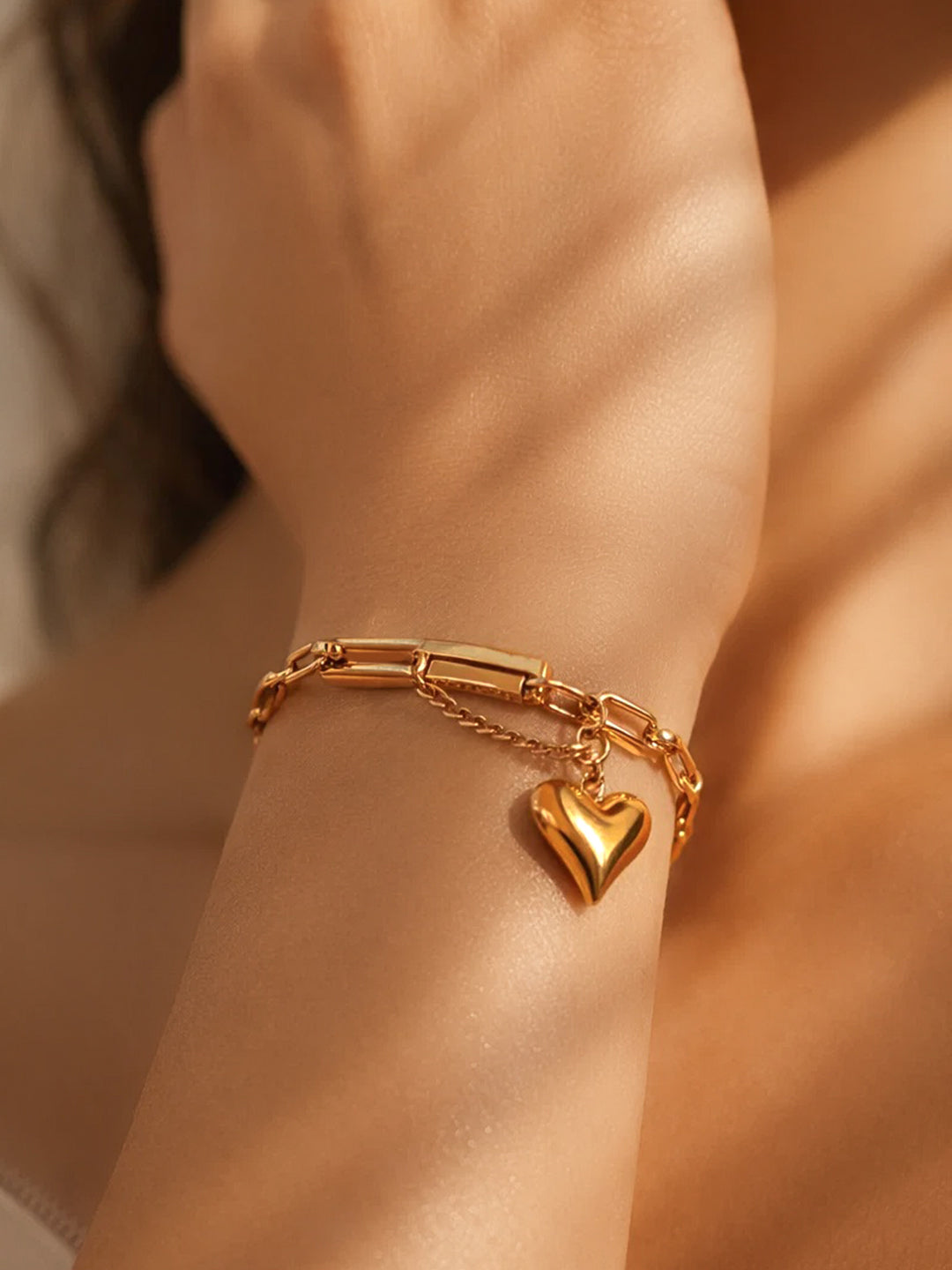 Demifine 18K Gold Plated Stainless steel Heart Charm Link Chain Bracelet