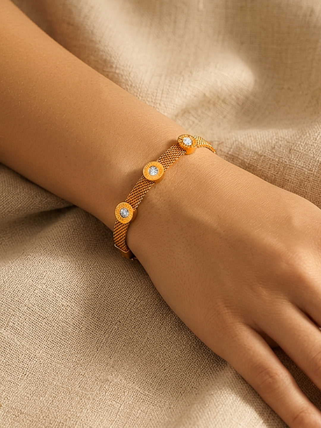 Demifine 18K Gold Plated Stainless steel Mesh Chain Roman Dial Bracelet