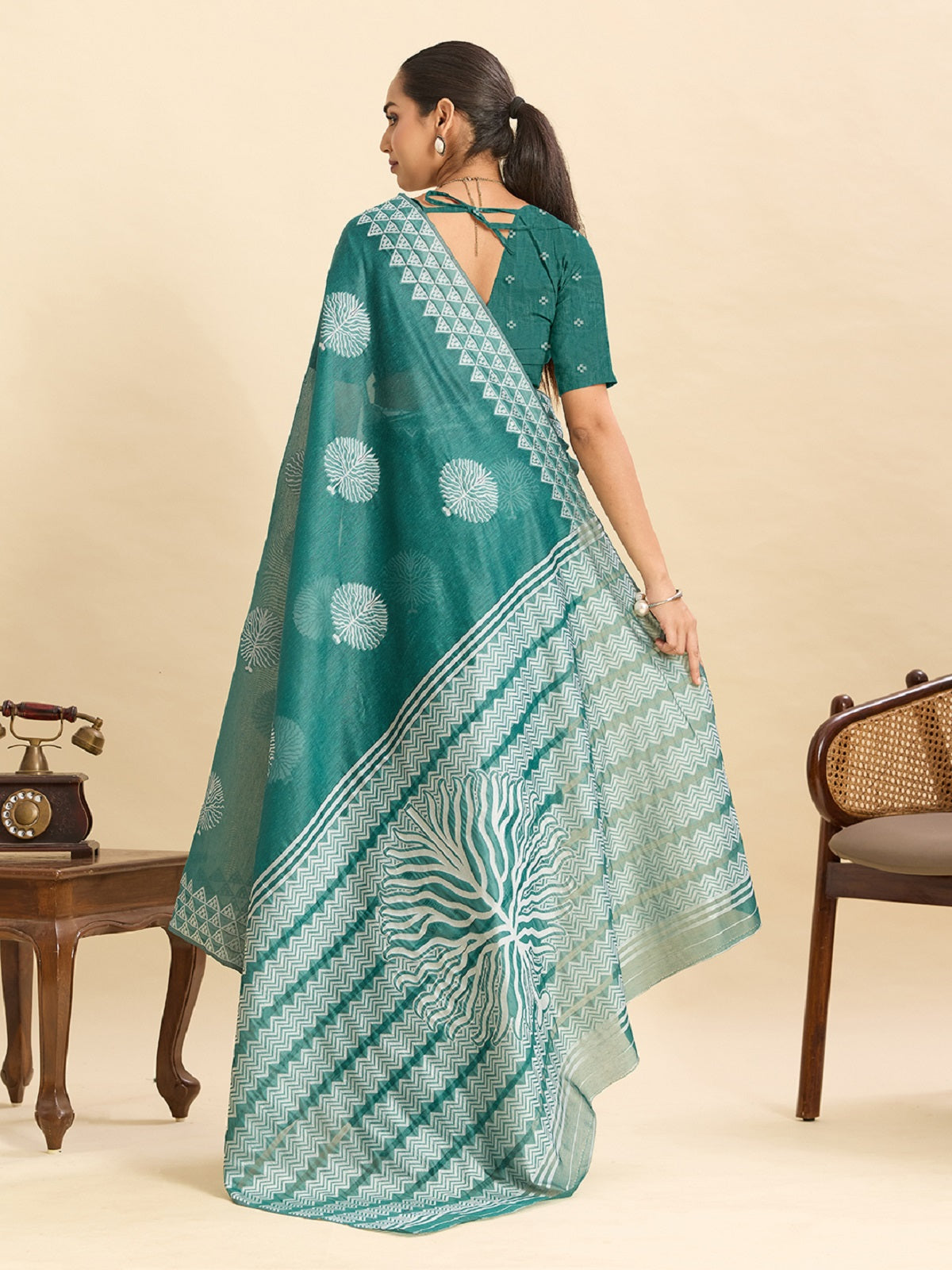 Dwija Fashion Green Casual Wear Soft Silk Bas Weaving Saree With Unstitched Blouse
