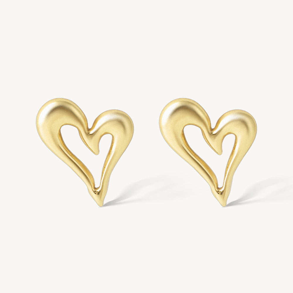 Soft Curve Heart Earring