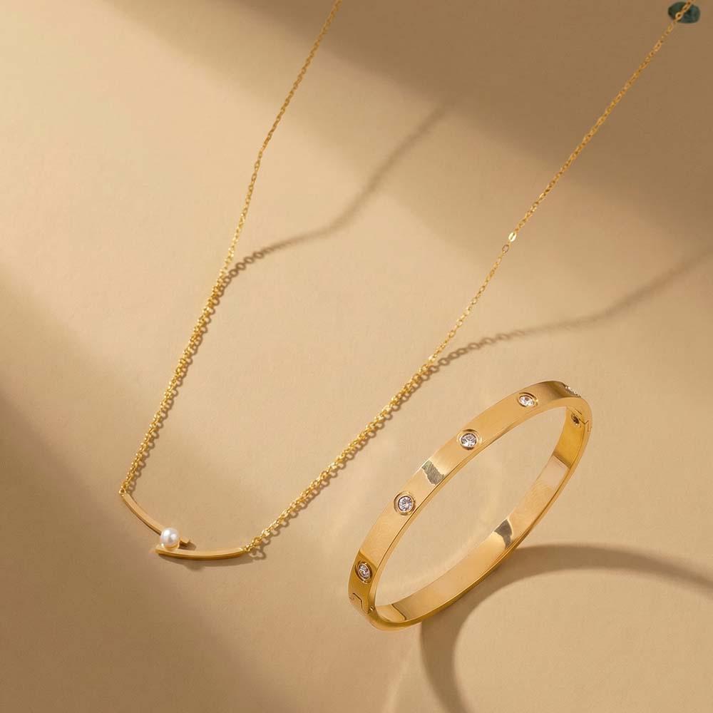 Dazzling Pearl & Crystal Set