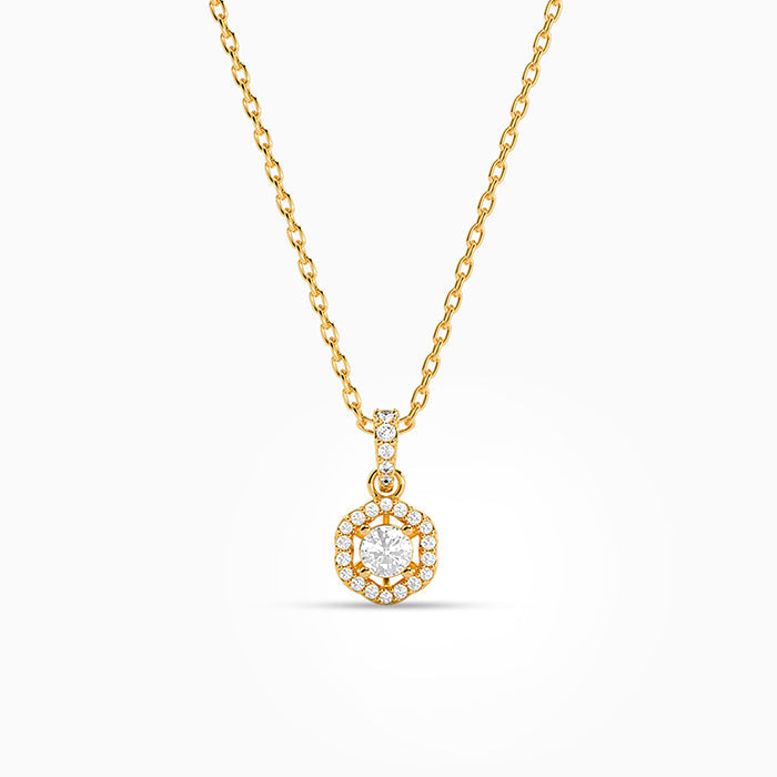 Golden Elvora Pendant with Link Chain
