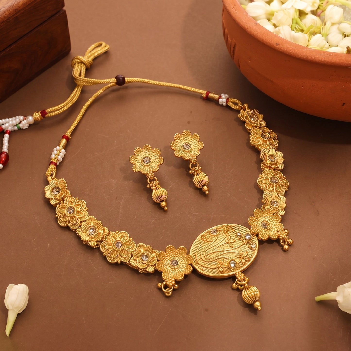 Floral Kundan Matte Necklace Set