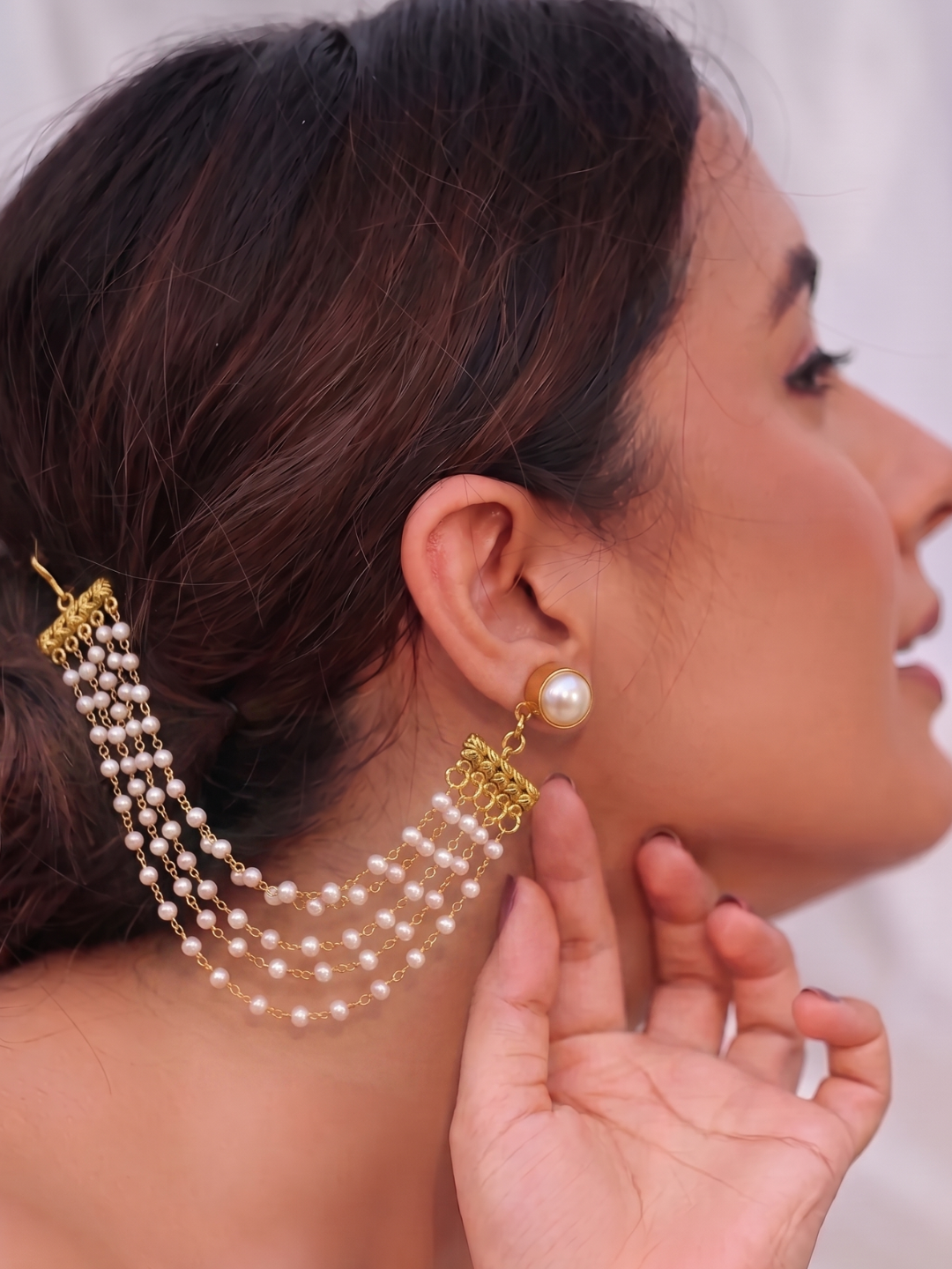 Pearl Harmony Layered Earchain