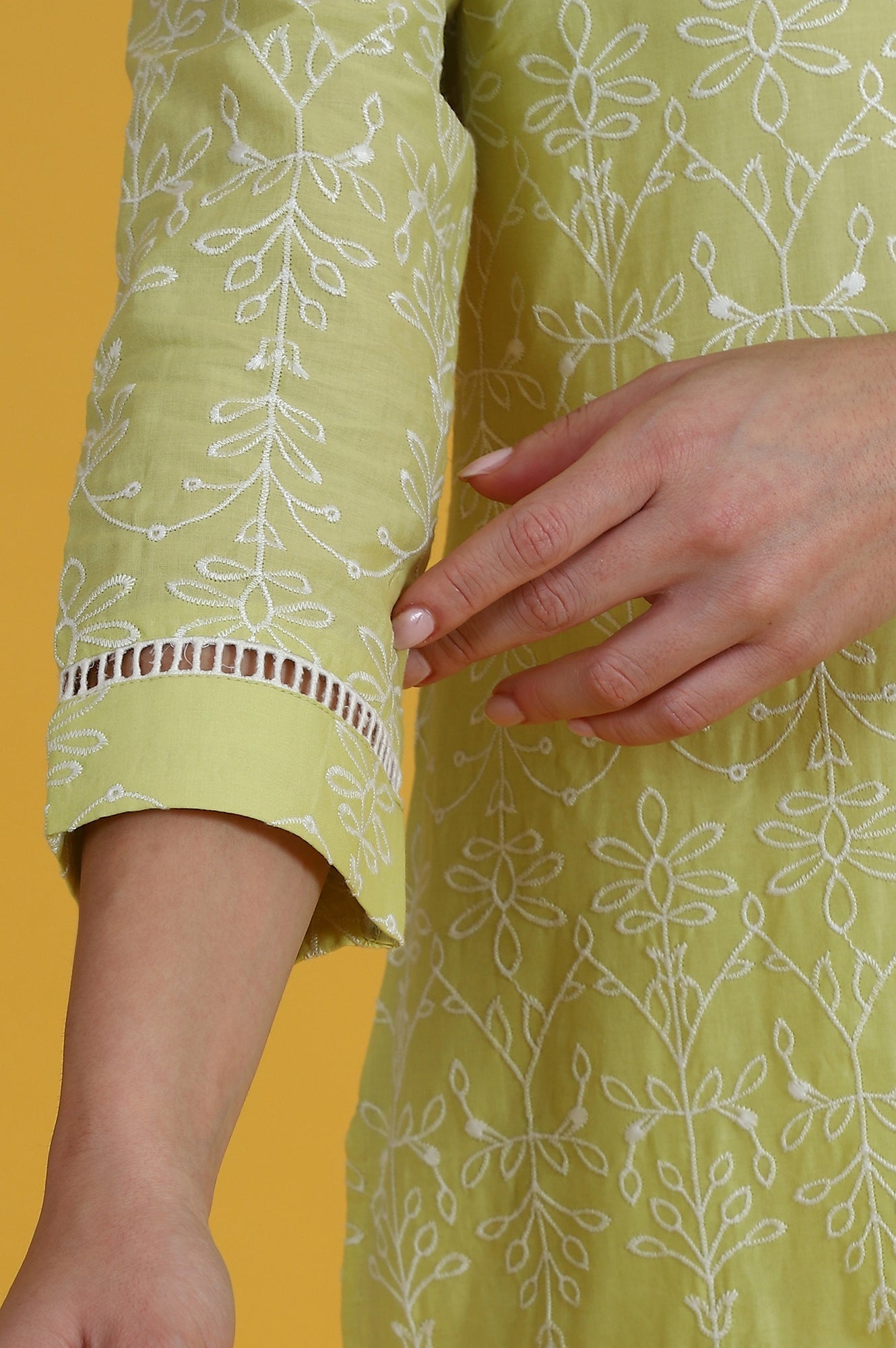 W for Woman Green Embroidered Straight Pure Cotton Kurta