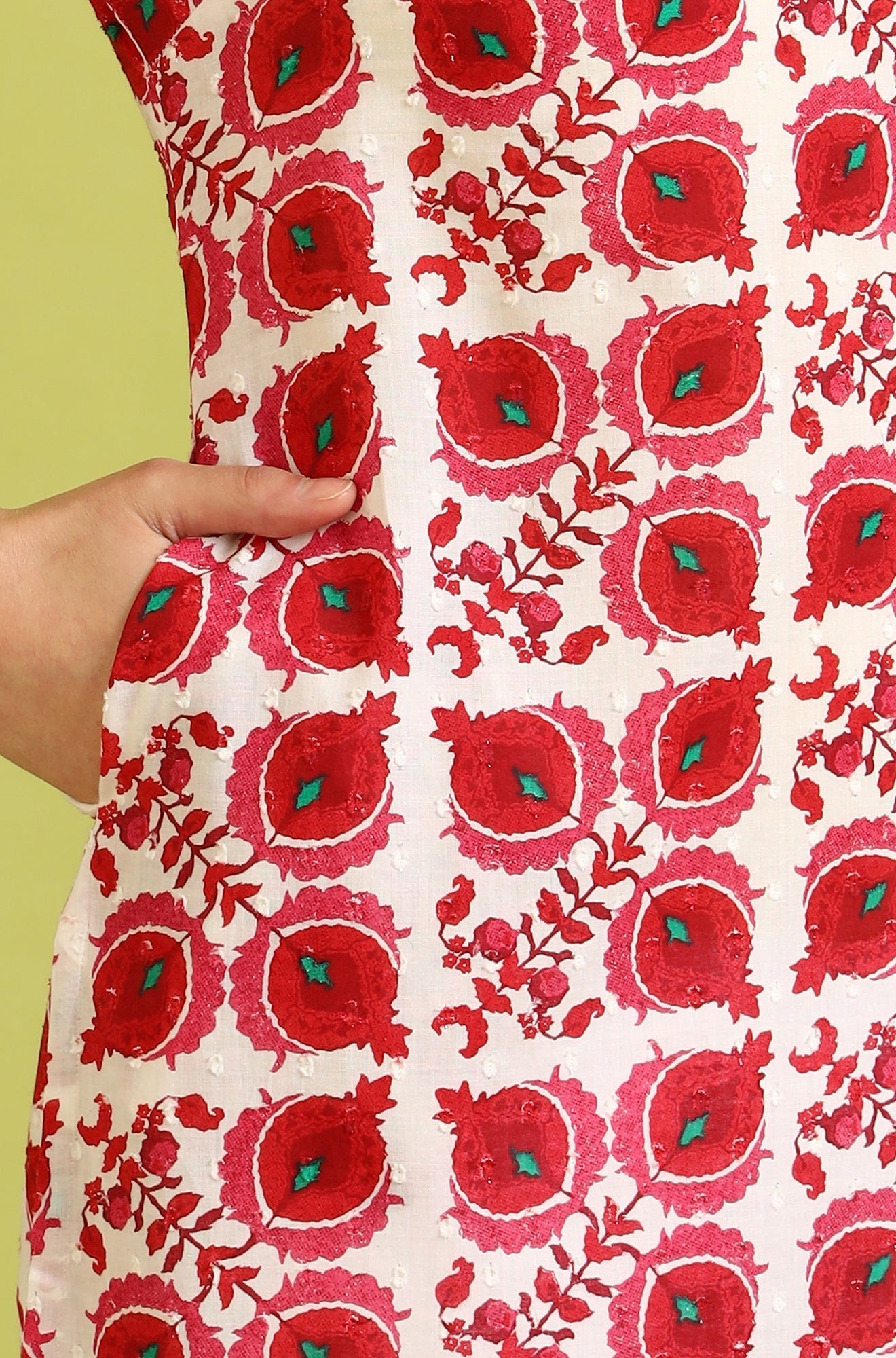 W for Woman Floral Printed Straight Pure Cotton Kurta with Border Patch