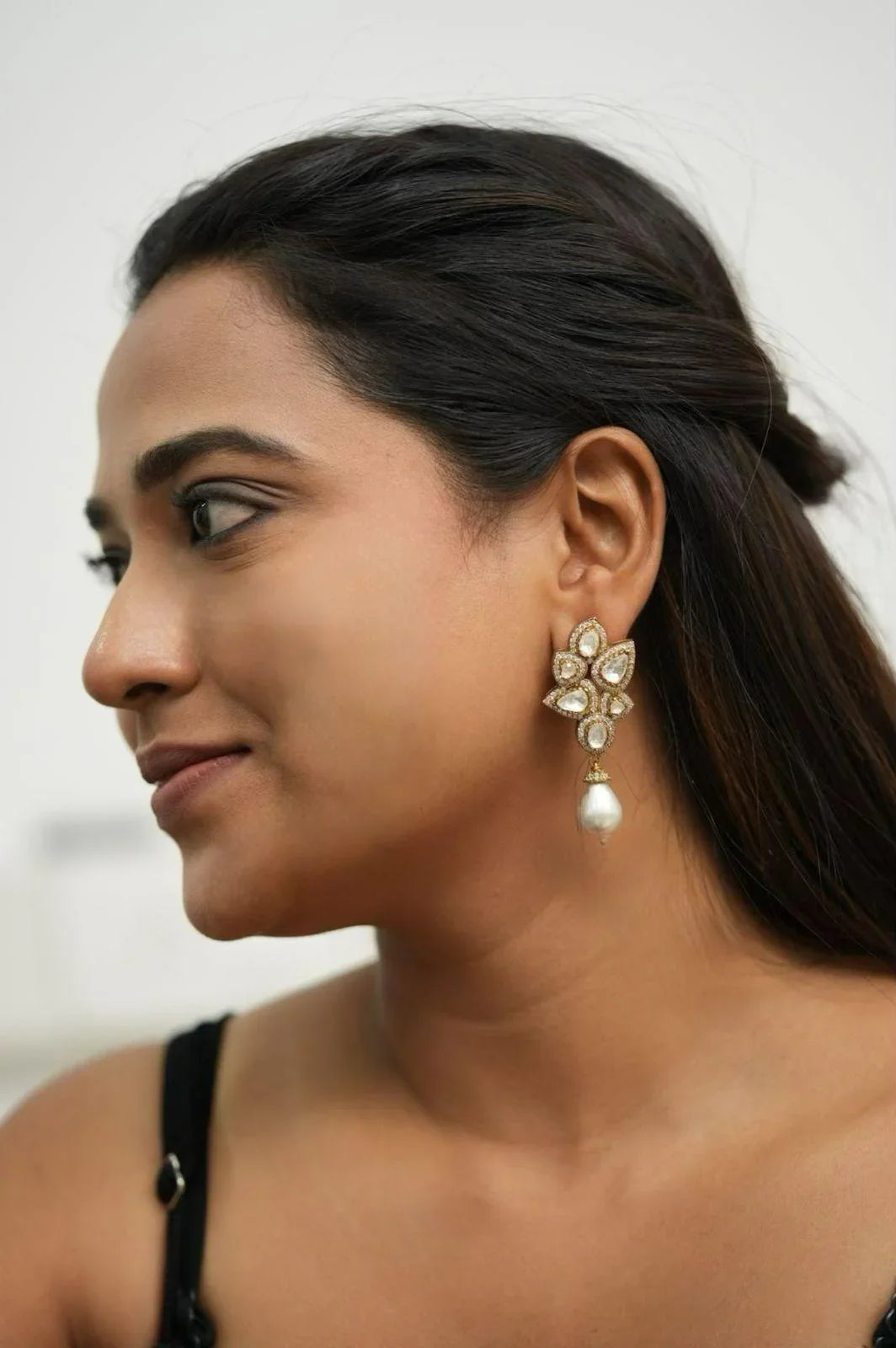 Anika Indian Polki Pearl Antique Gold Earring