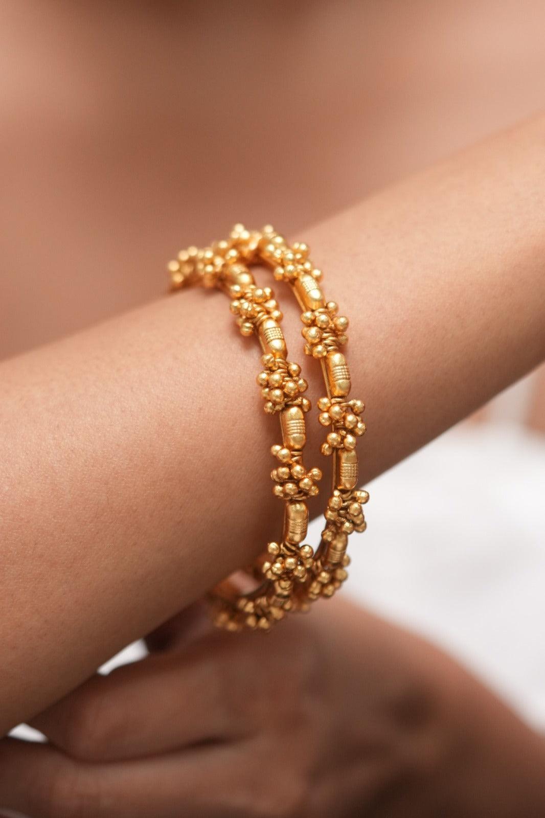 Varnika Gold Ghungroo Style / Sone Pe Suhaga Bangle Set