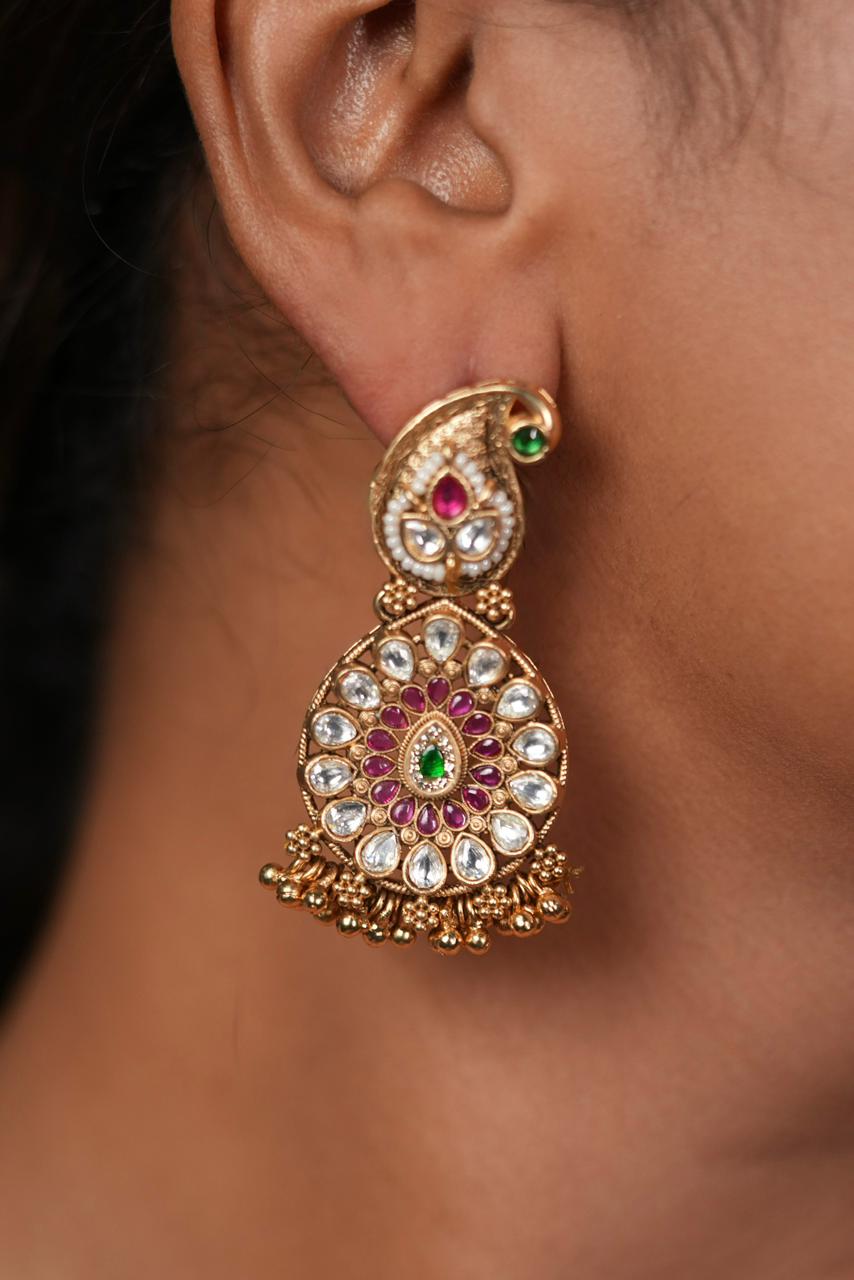Gayatri Gold Keri Traditional Indian Earring | Sone Pe Suhaga
