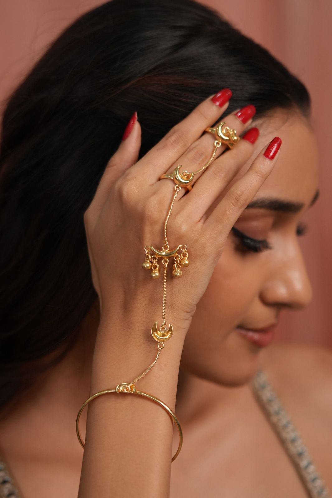 Gul Se Ghunhgroo Gold Hand Harness | Hathpan