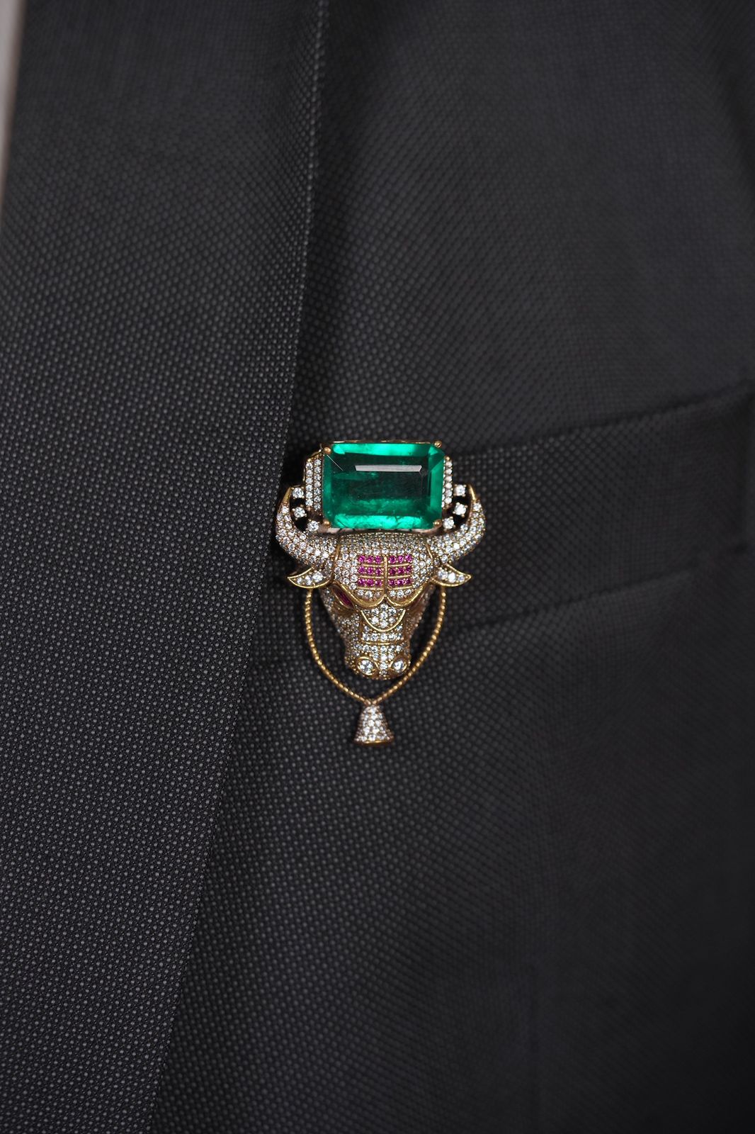 Stocks Bullish Diamond Emerald Brooch | Unisex