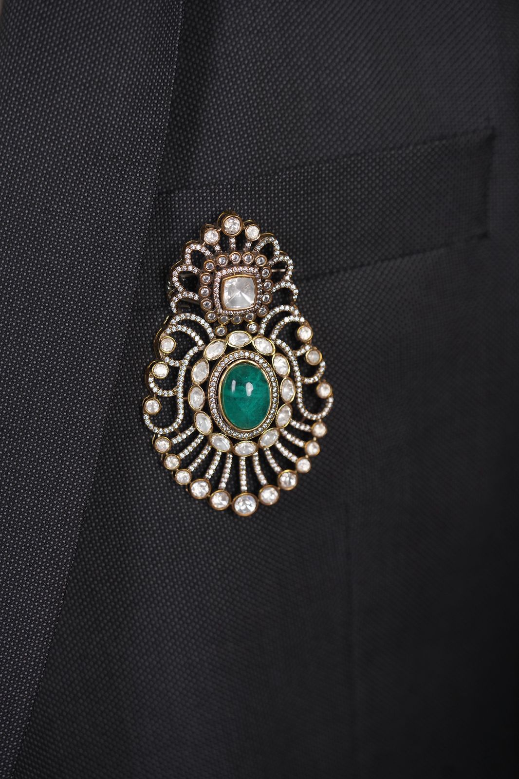 Mehta fluorite Anitque Gold Polki Brooch | Men & Women