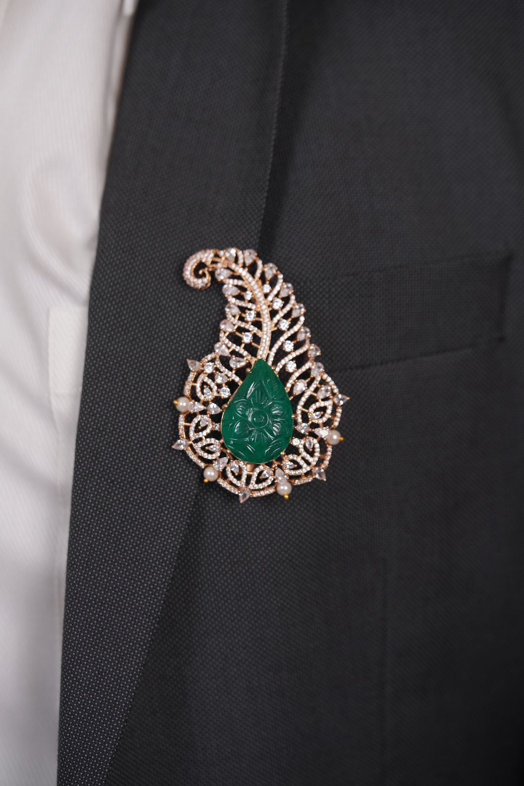 Alampara Keri Engravrd Rose Gold Polki Diamond Brooch | Unisex