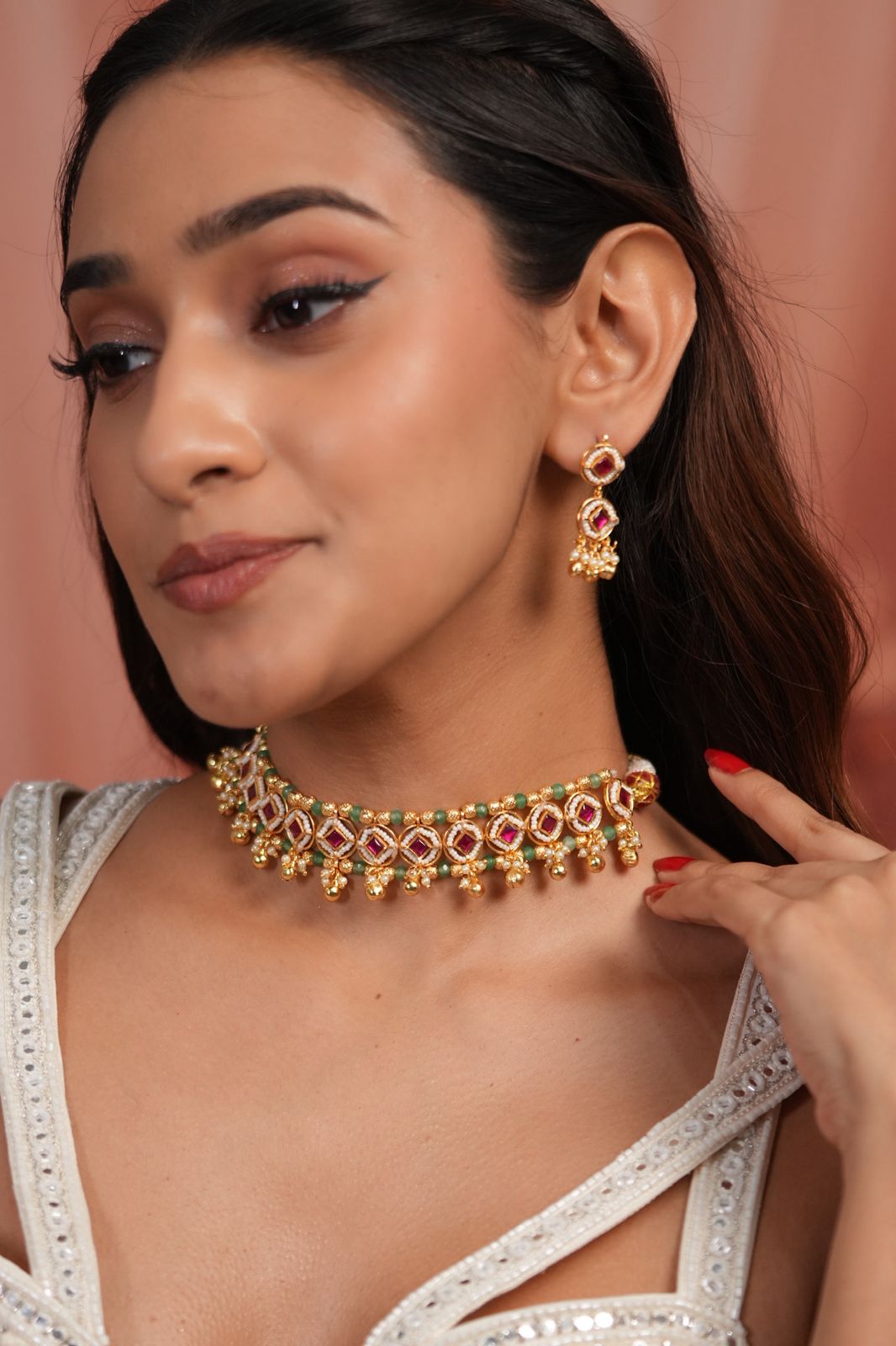 Madhumati Gold Classic Choker Set | Sone Pe Suhaga