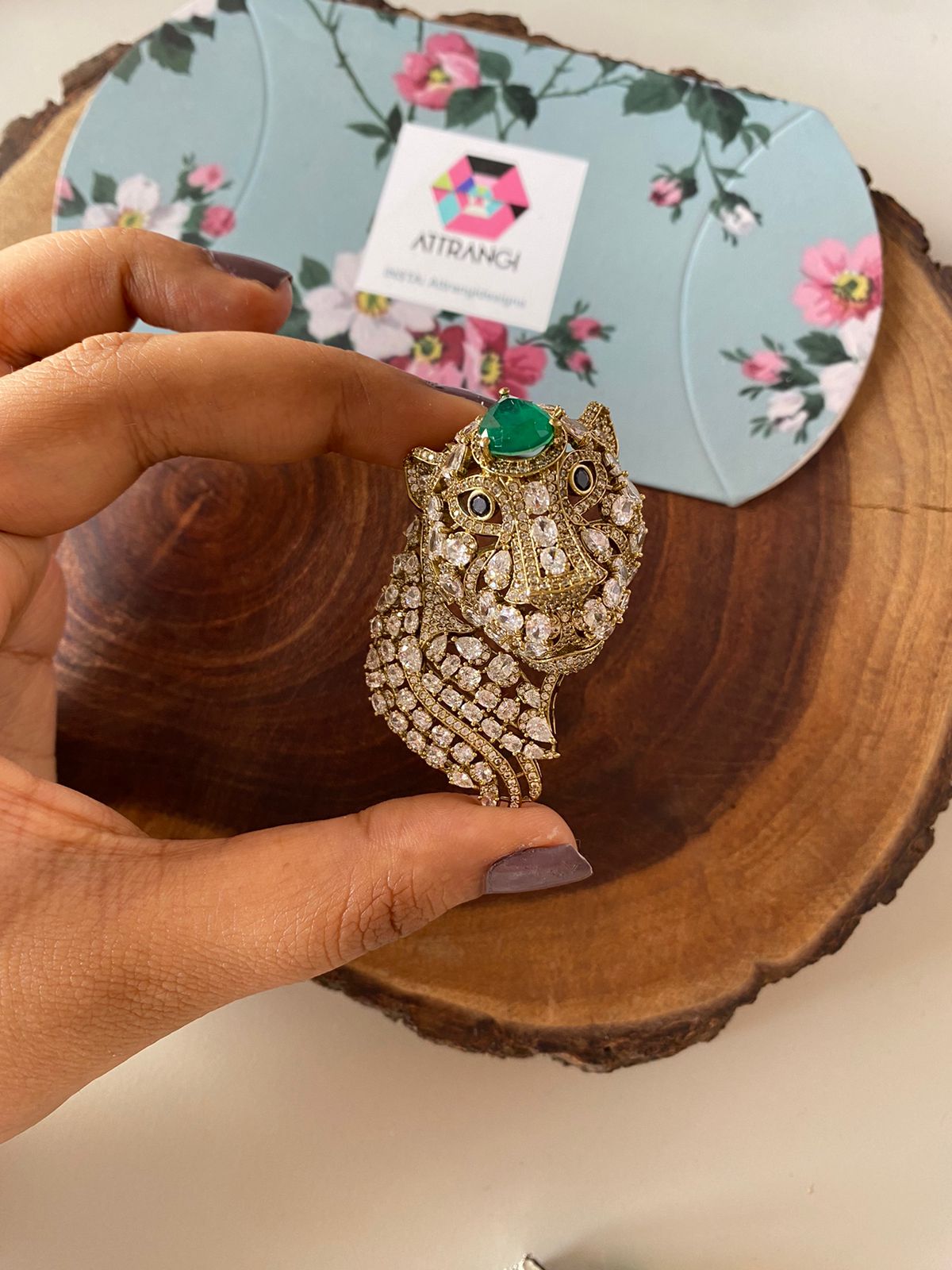 Ek Tha Tiger Diamond Rich Brooch | Unisex