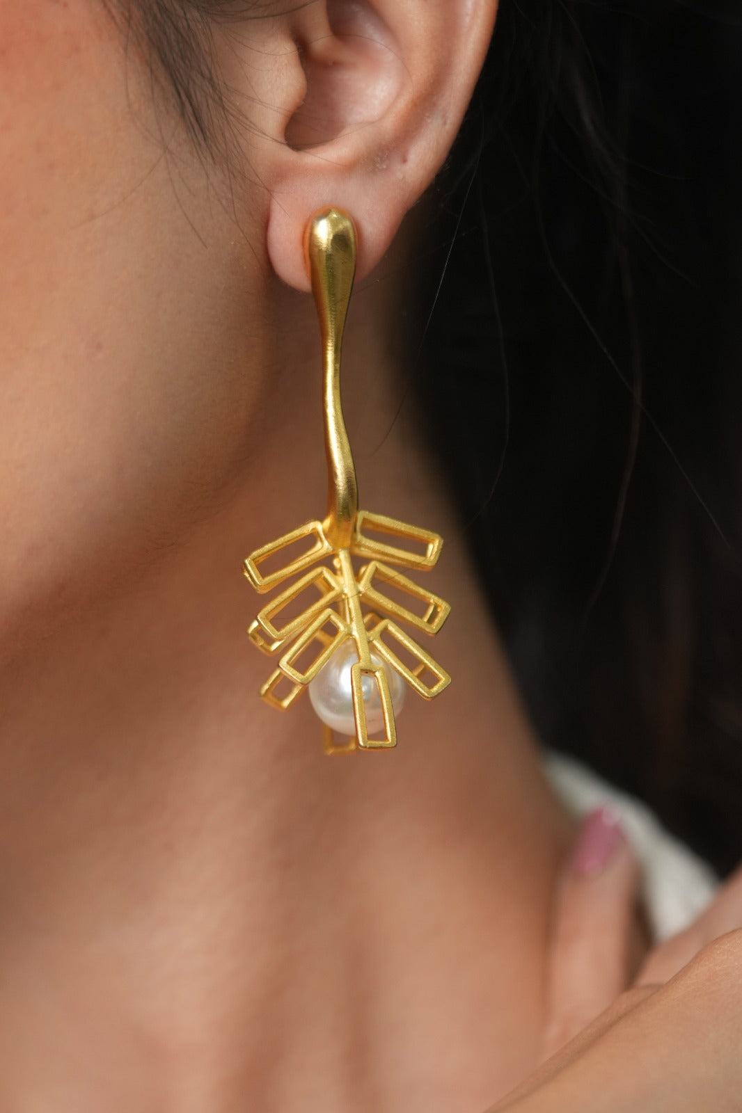 Costa Rica Palm Pearl Party Wear Western Earrings