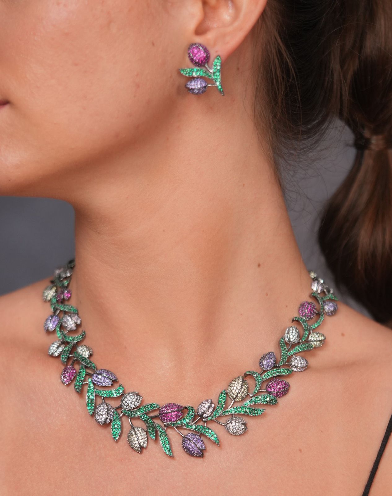Bed of Roses Designer Coloured Diamond Set