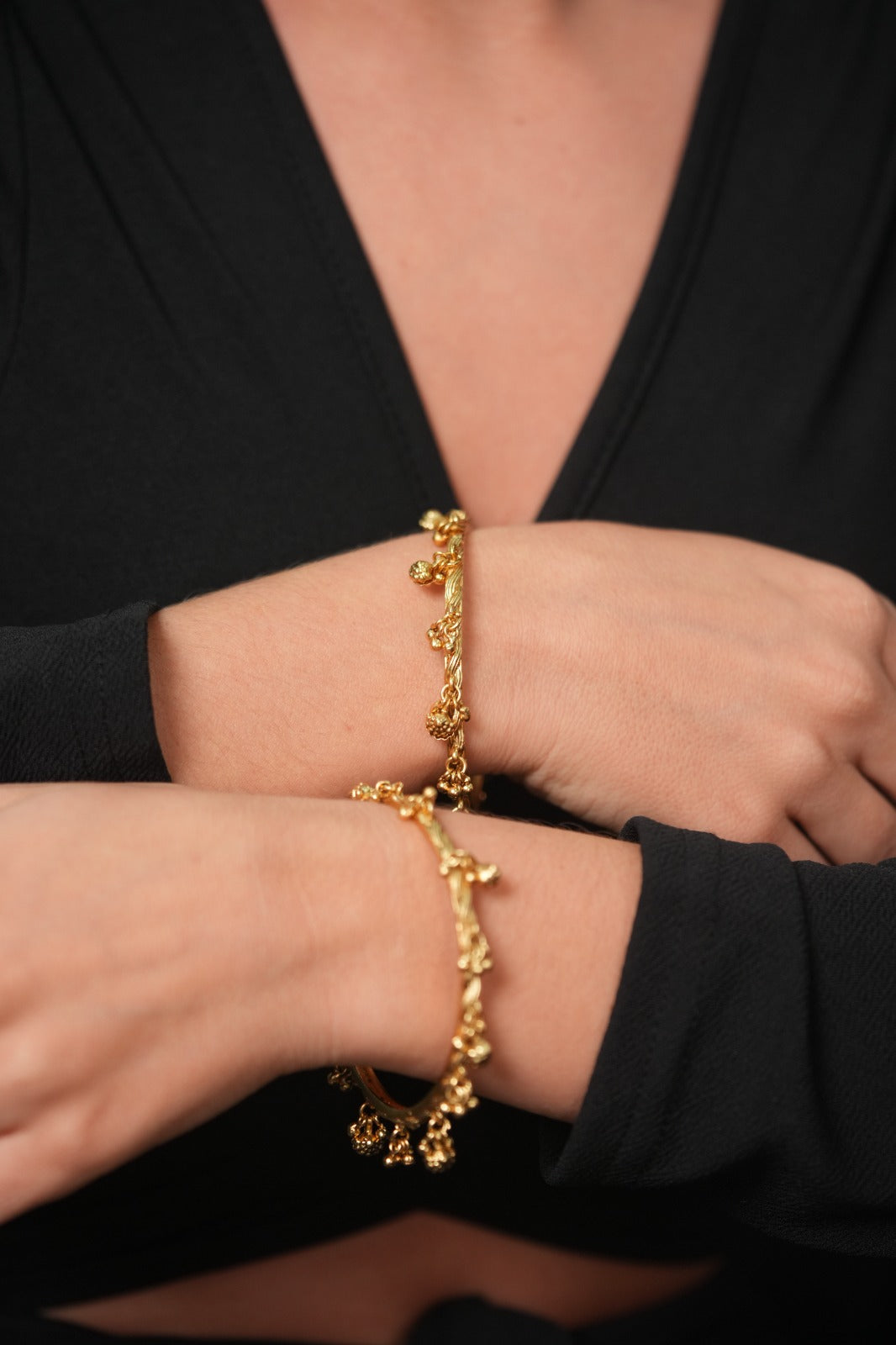 Ghungroo Gold Traditonal Bangles Set | Sone Pe Suhaga