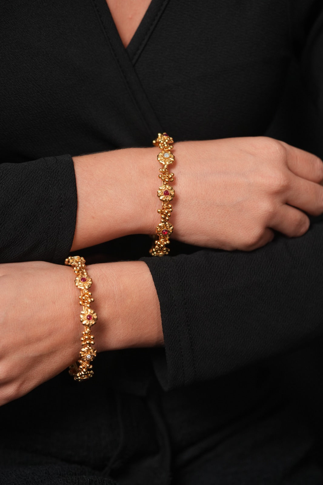 Phoolan delicate Gold bangles with Polki Ruby Set | Sone Pe Suhaga