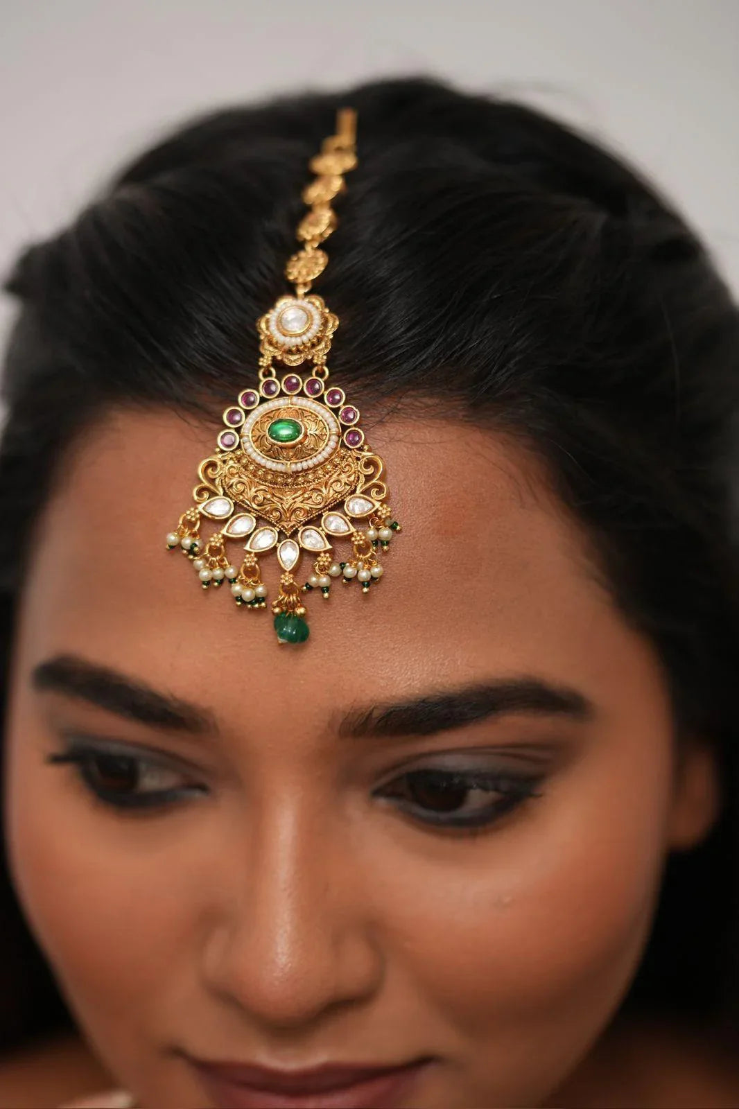 Tota Pari Gold Contemporary Maangtika