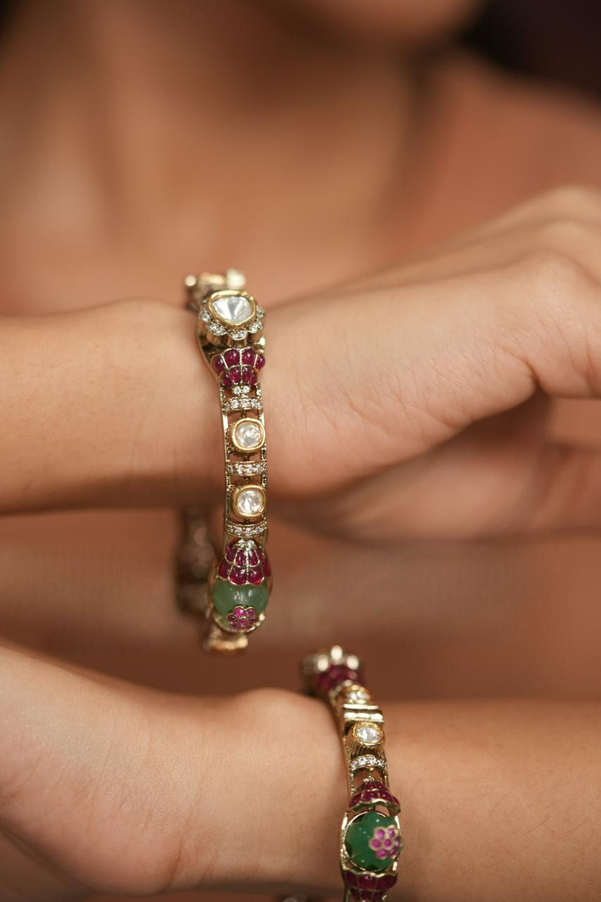 Rosy Moissanite Pacheli Style Thin Polki Bangle | Openable