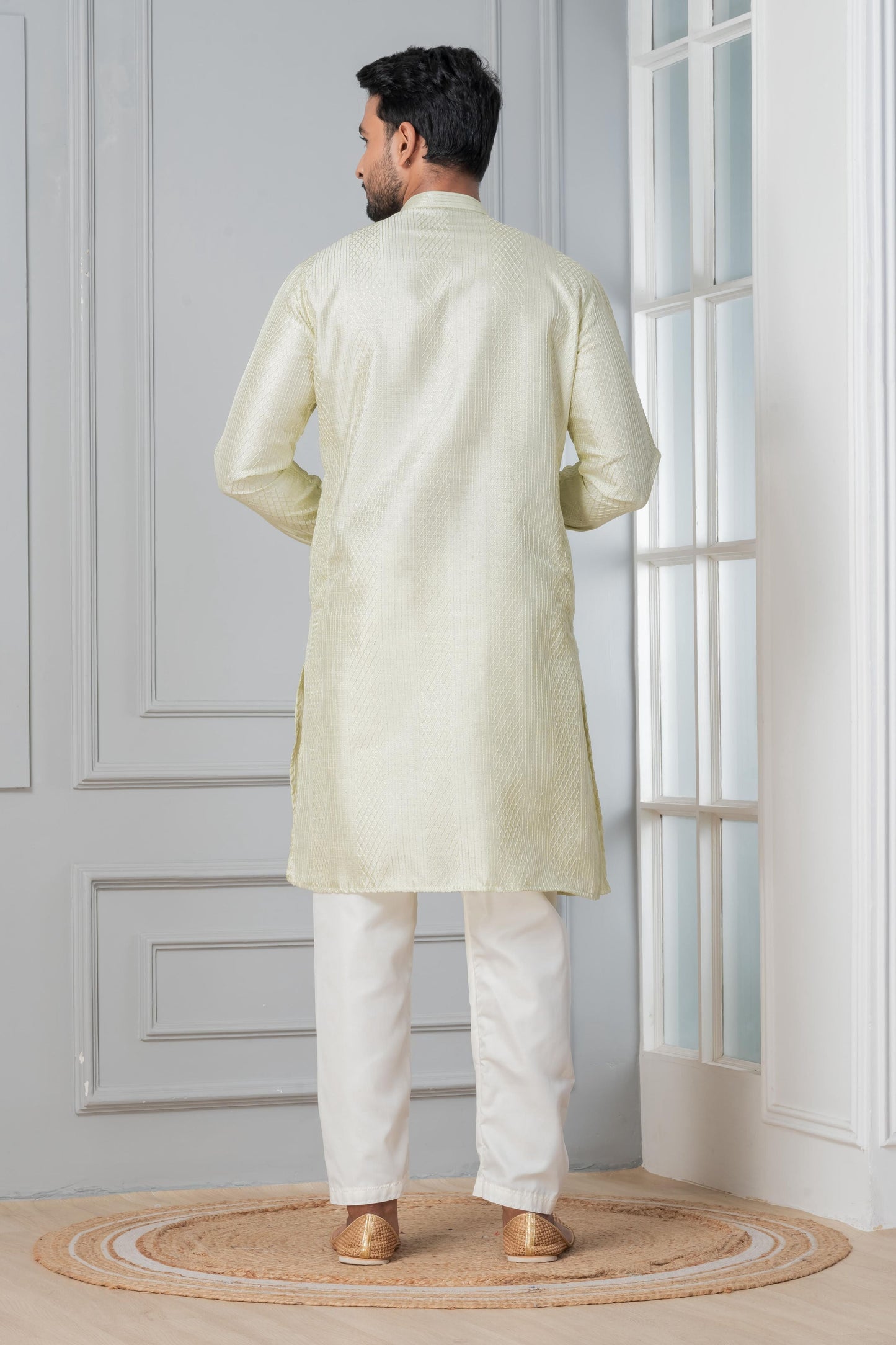Zavaya Men Green Embroidery Silk Kurta