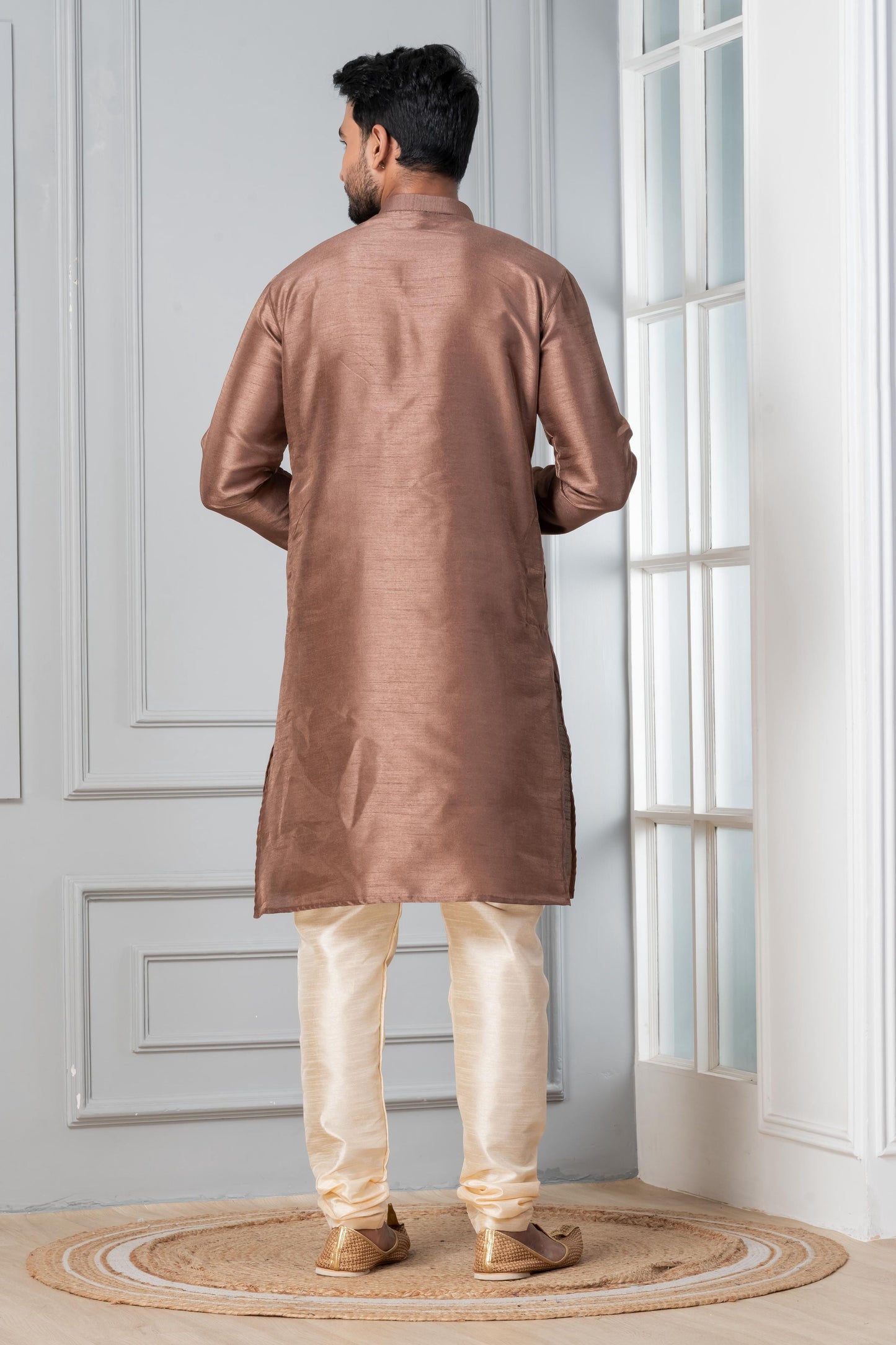 Zavaya Men Brown Solid Banarasi Silk Kurta