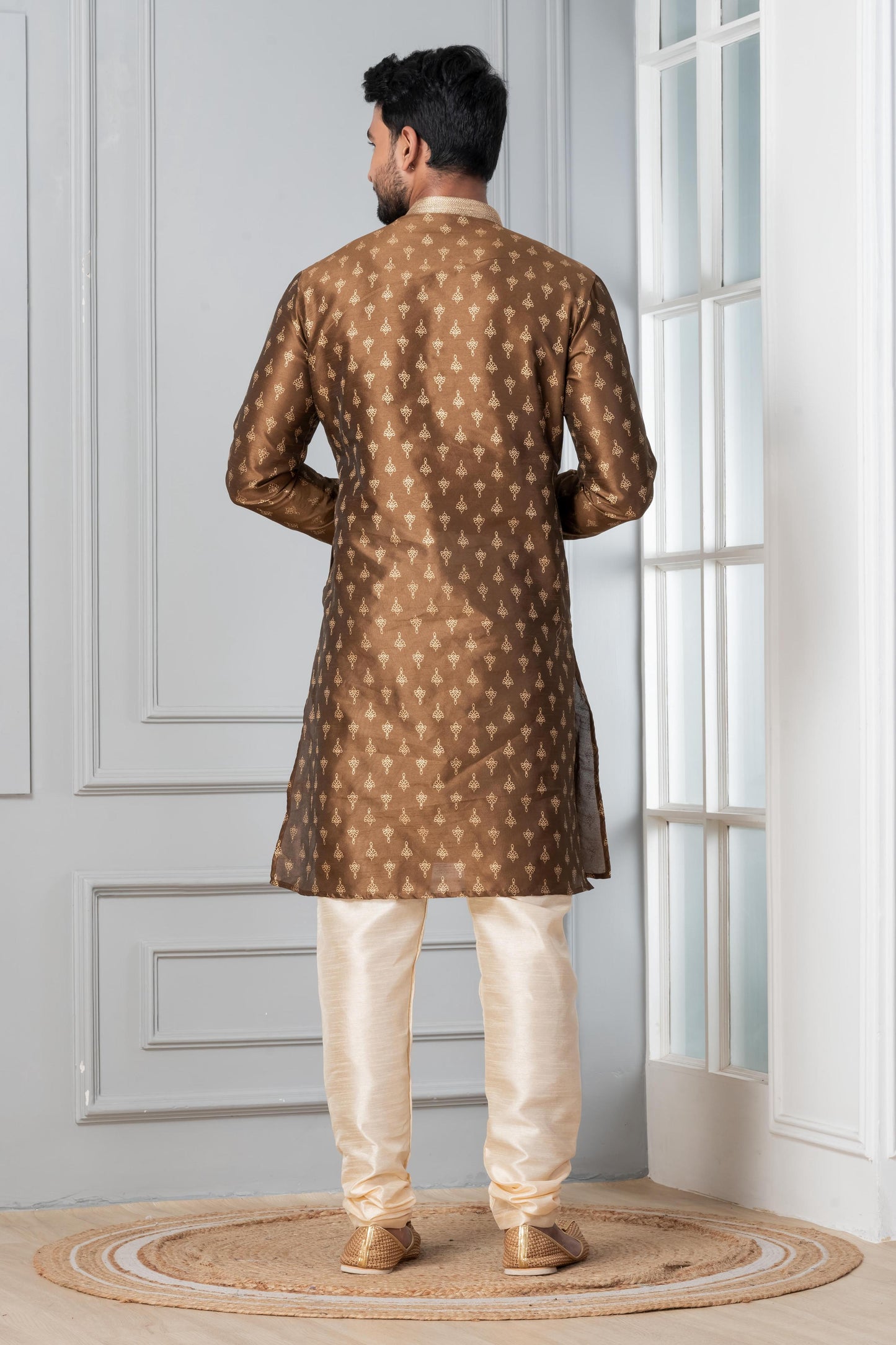 Zavaya Men Brown Printed Banarasi Silk Kurta