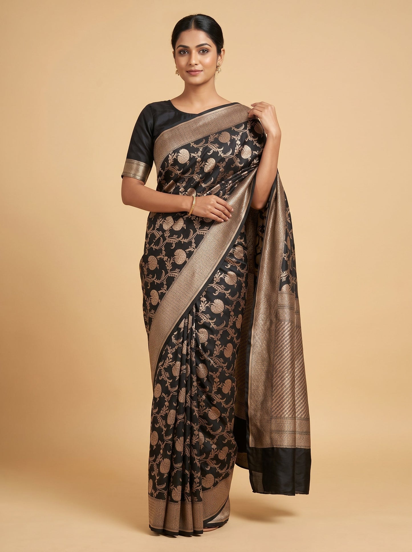 Black Defined Edge Handloom Saree