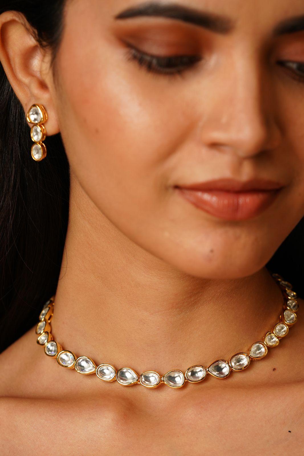 Chaarvi Single Line Delicate Polki Set