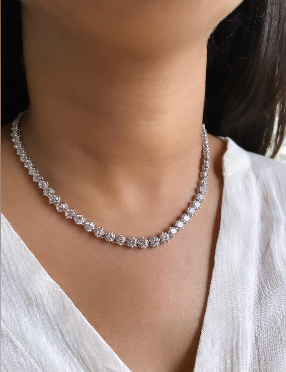 Charming Lara Solitaire Set