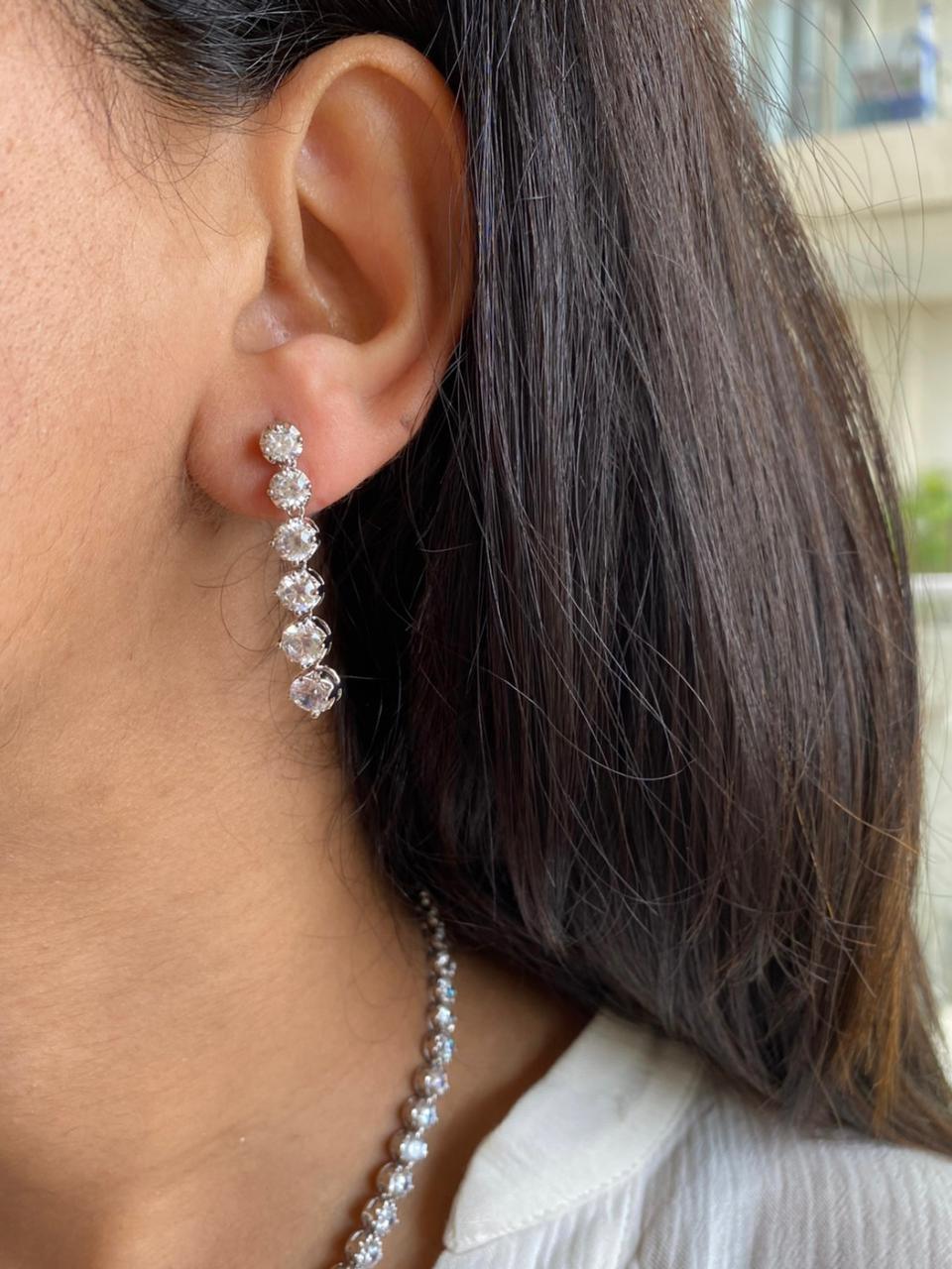 Charming Lara Solitaire Earrings