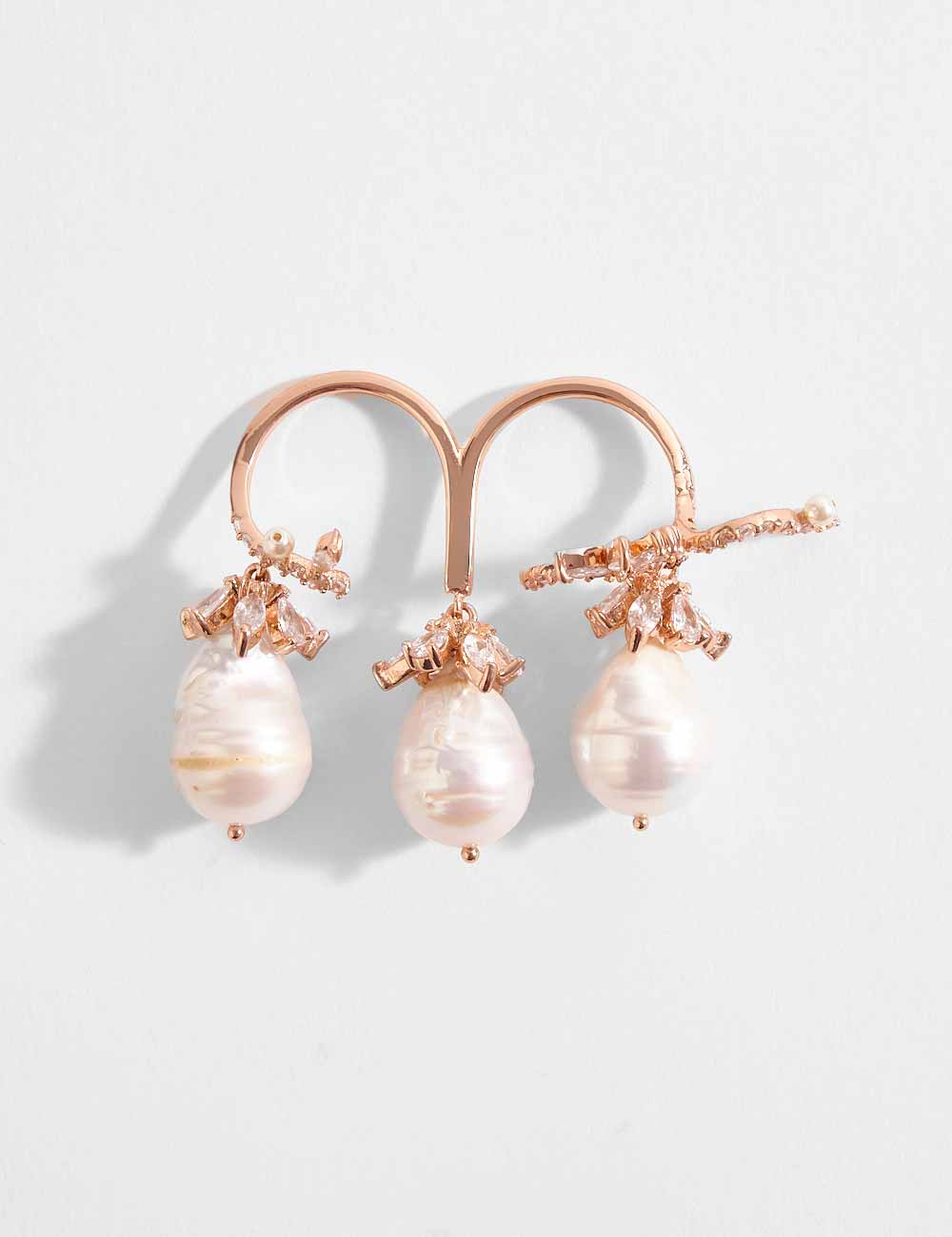 The Paloma Pearl Double Finger Ring